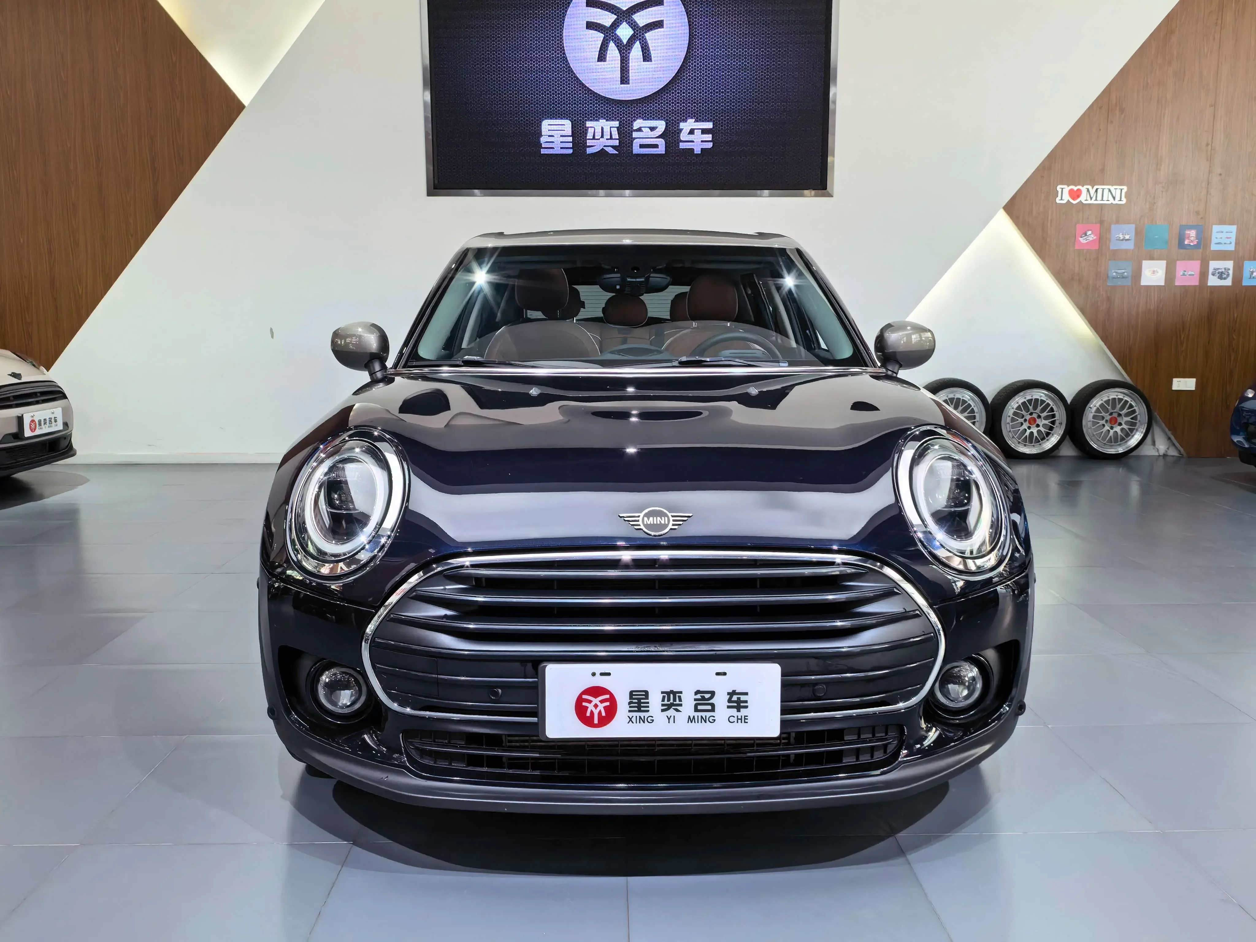 MINI CLUBMAN