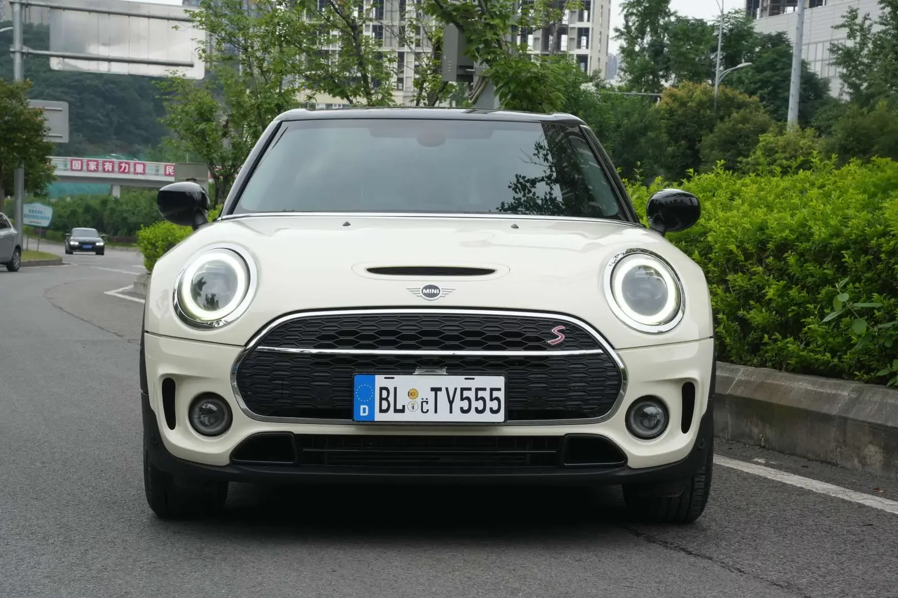 MINI CLUBMAN