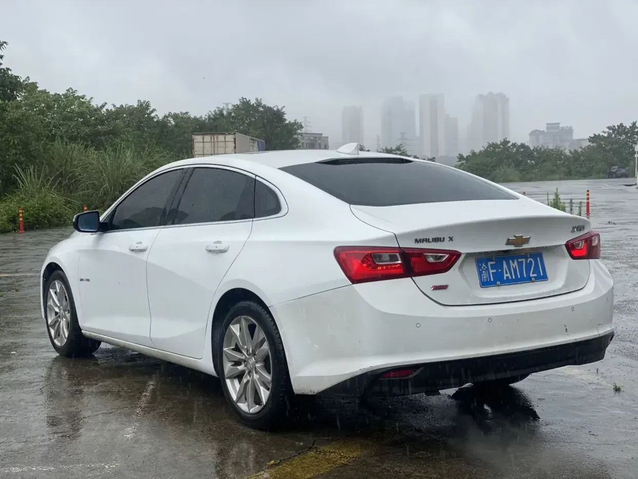 Chevrolet Malibu XL
