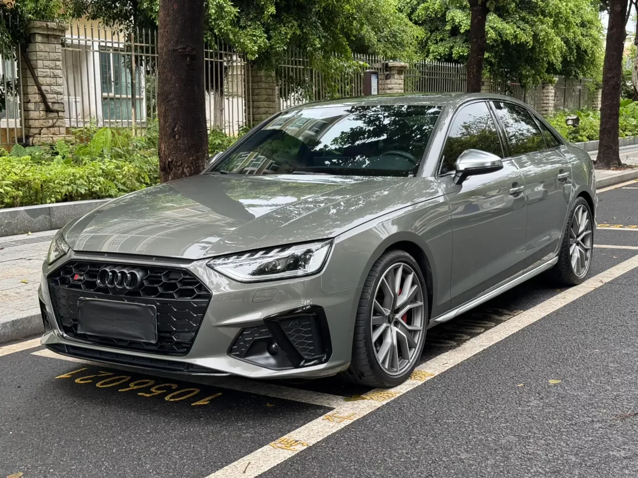 Audi S4  из Китая
