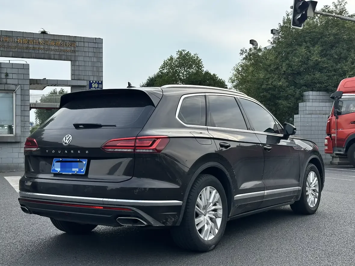 Volkswagen Touareg