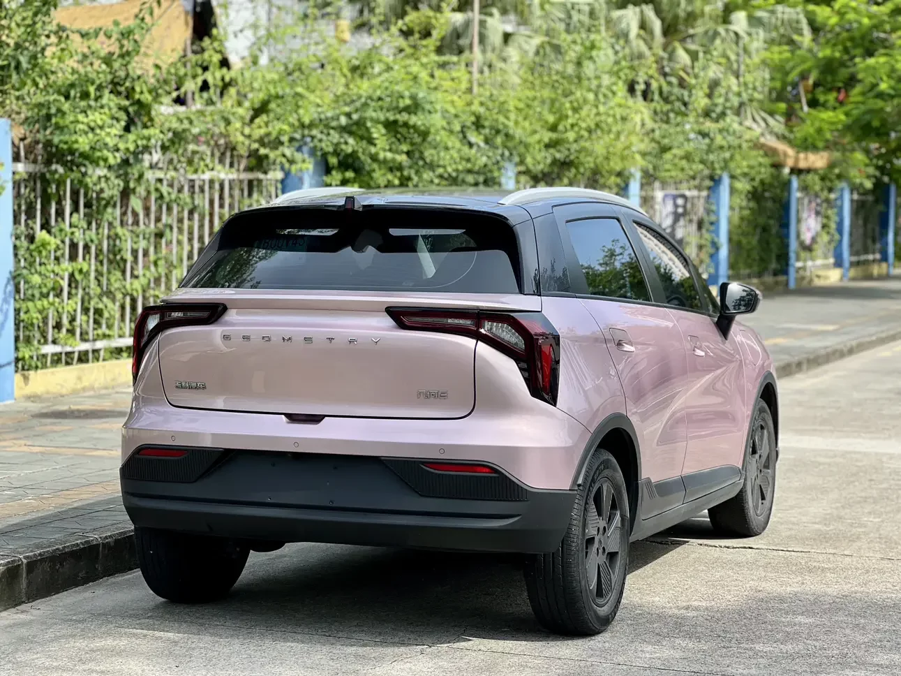 Geely Geometry E Firefly