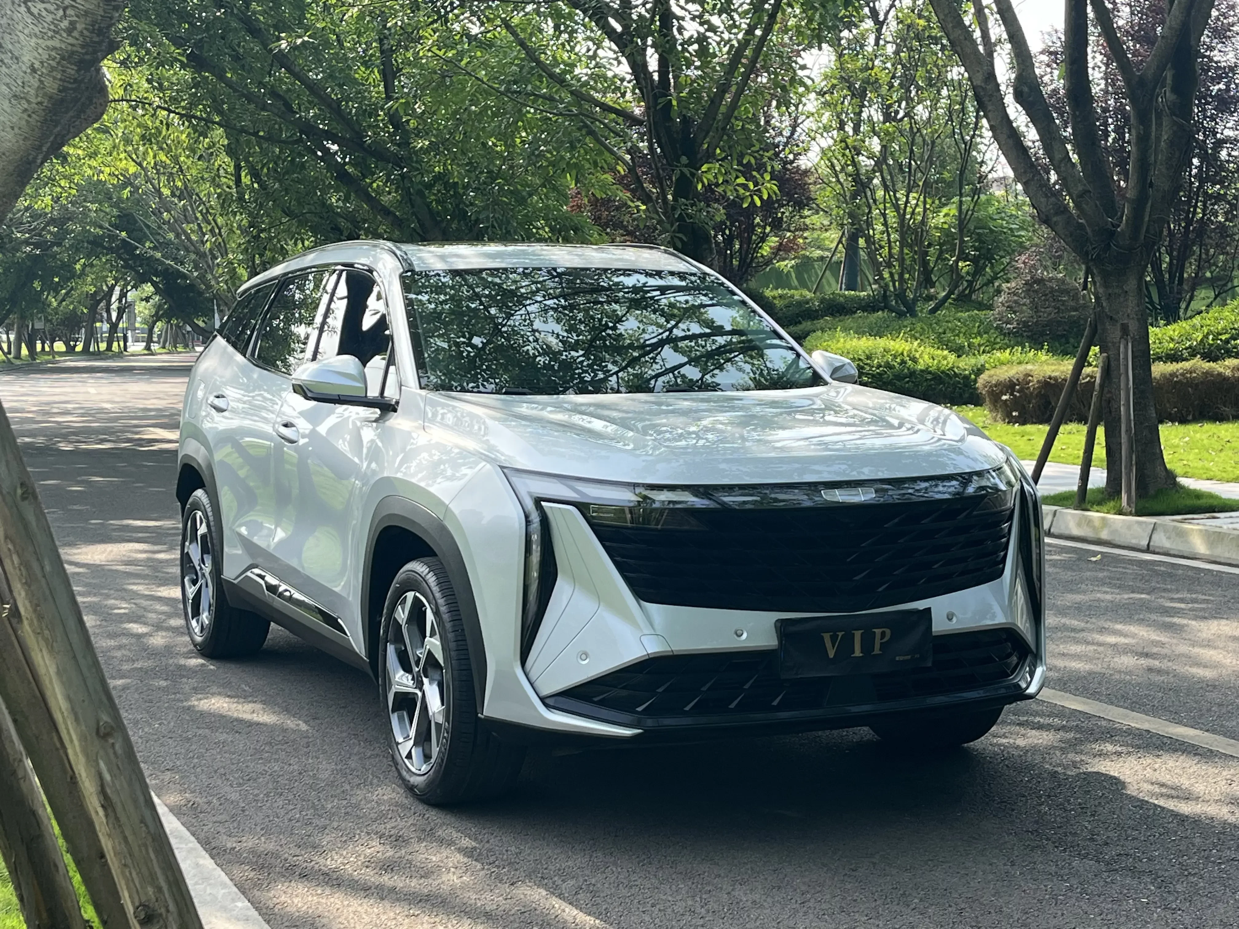 Geely Atlas L