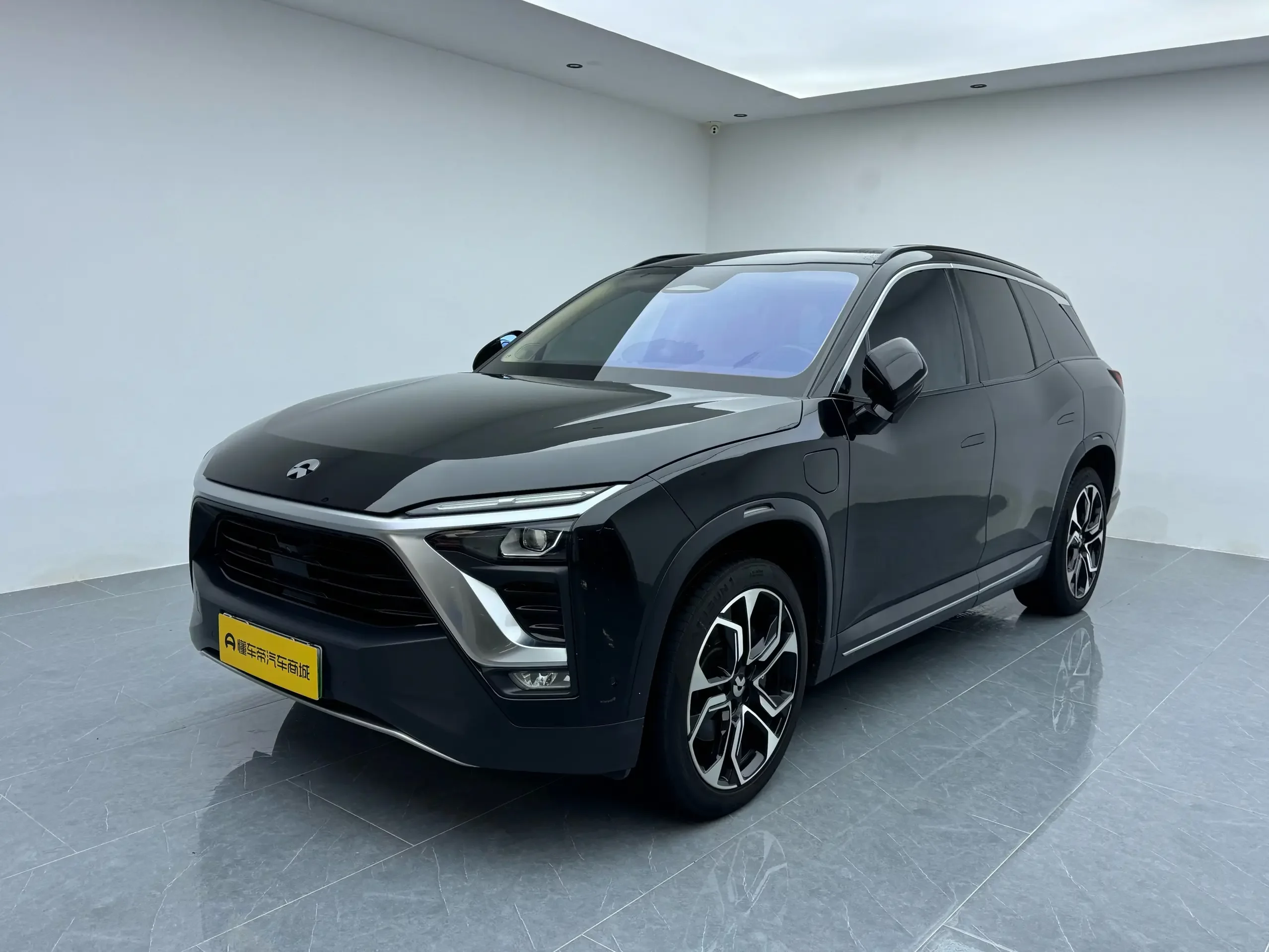NIO ES8