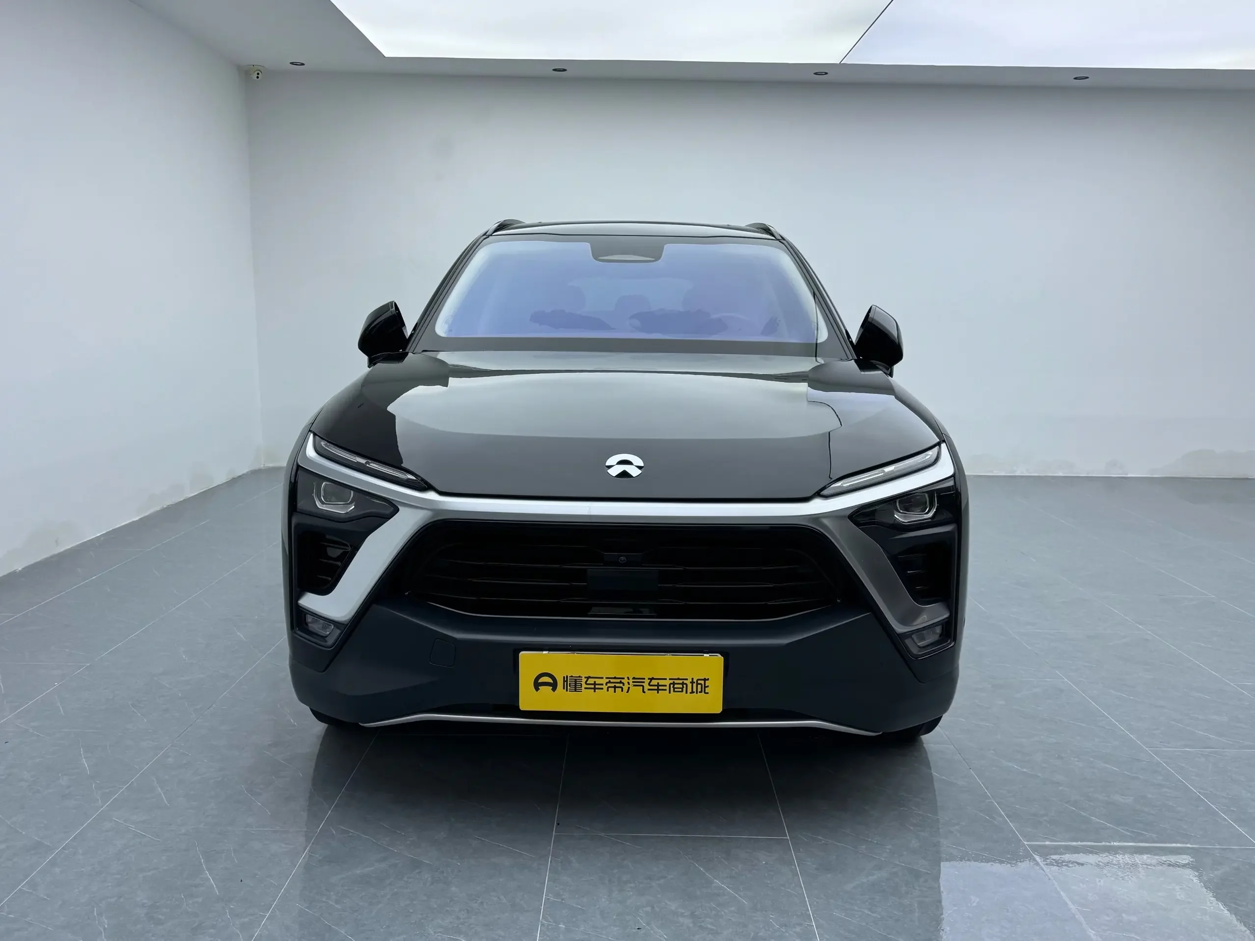 NIO ES8