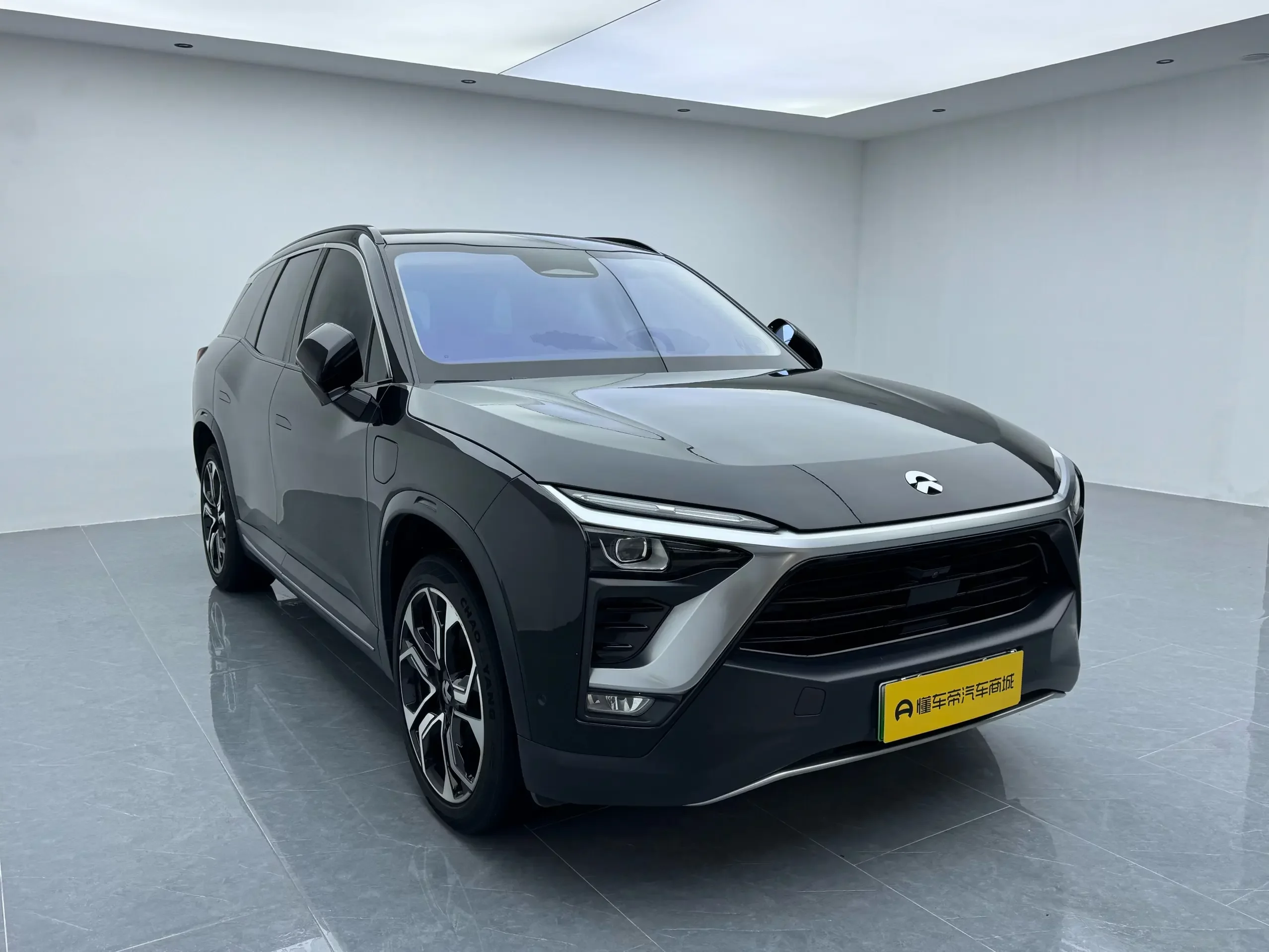 NIO ES8
