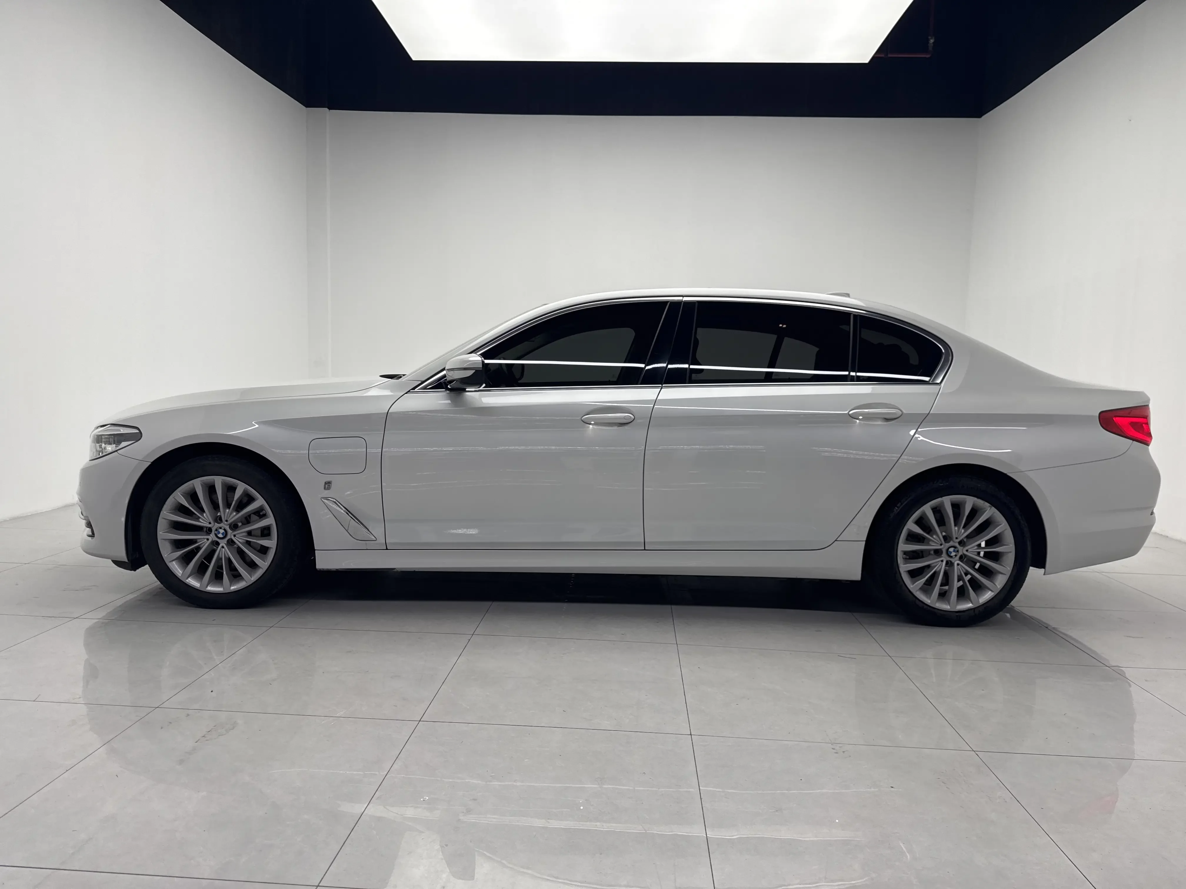 BMW 5 Series PHEV
