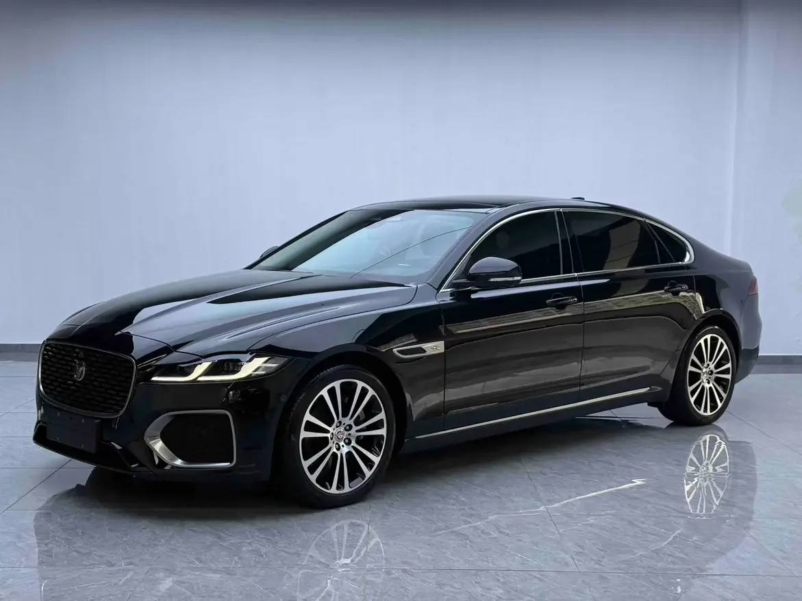 Jaguar XFL