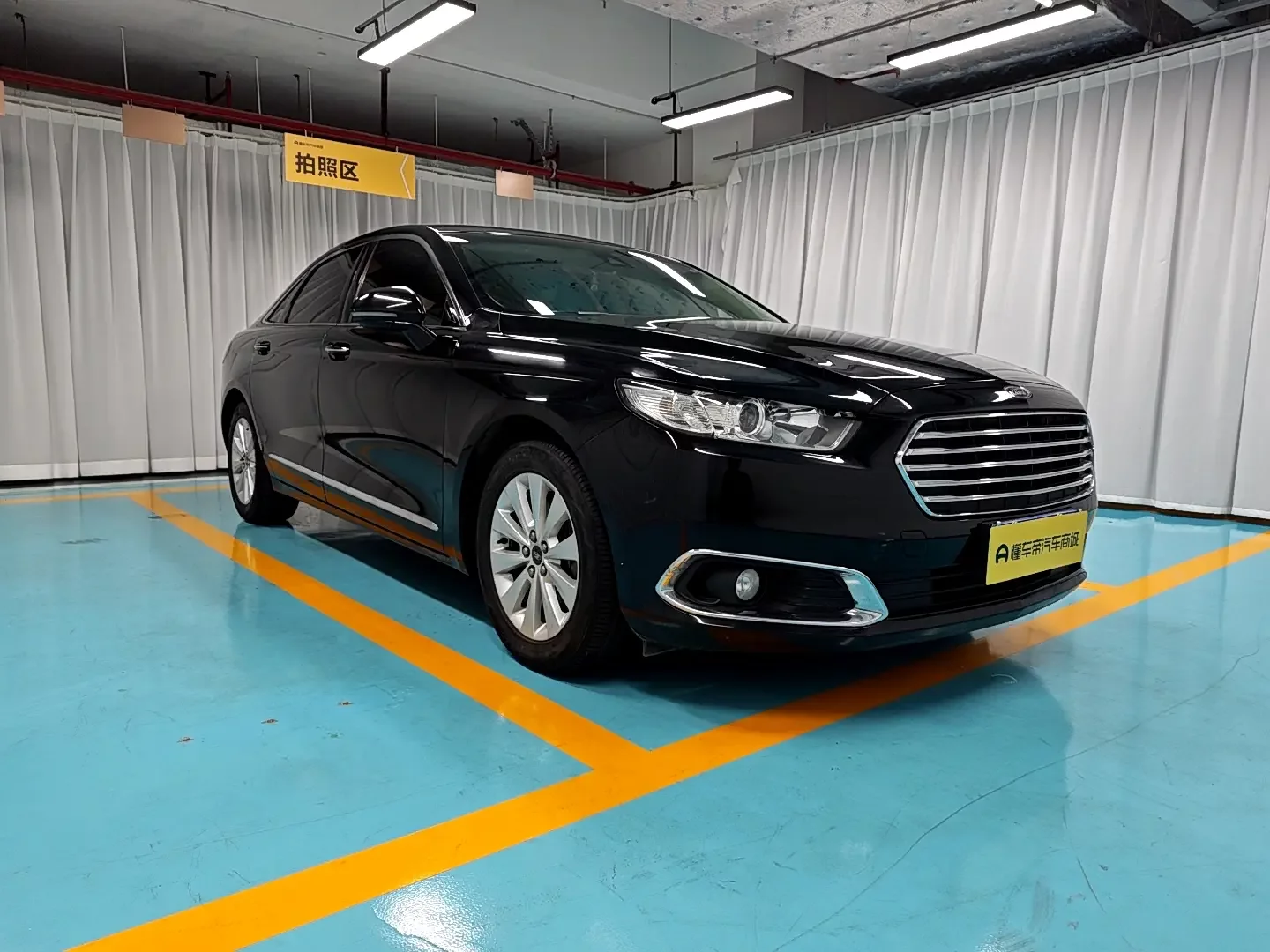 Ford Taurus
