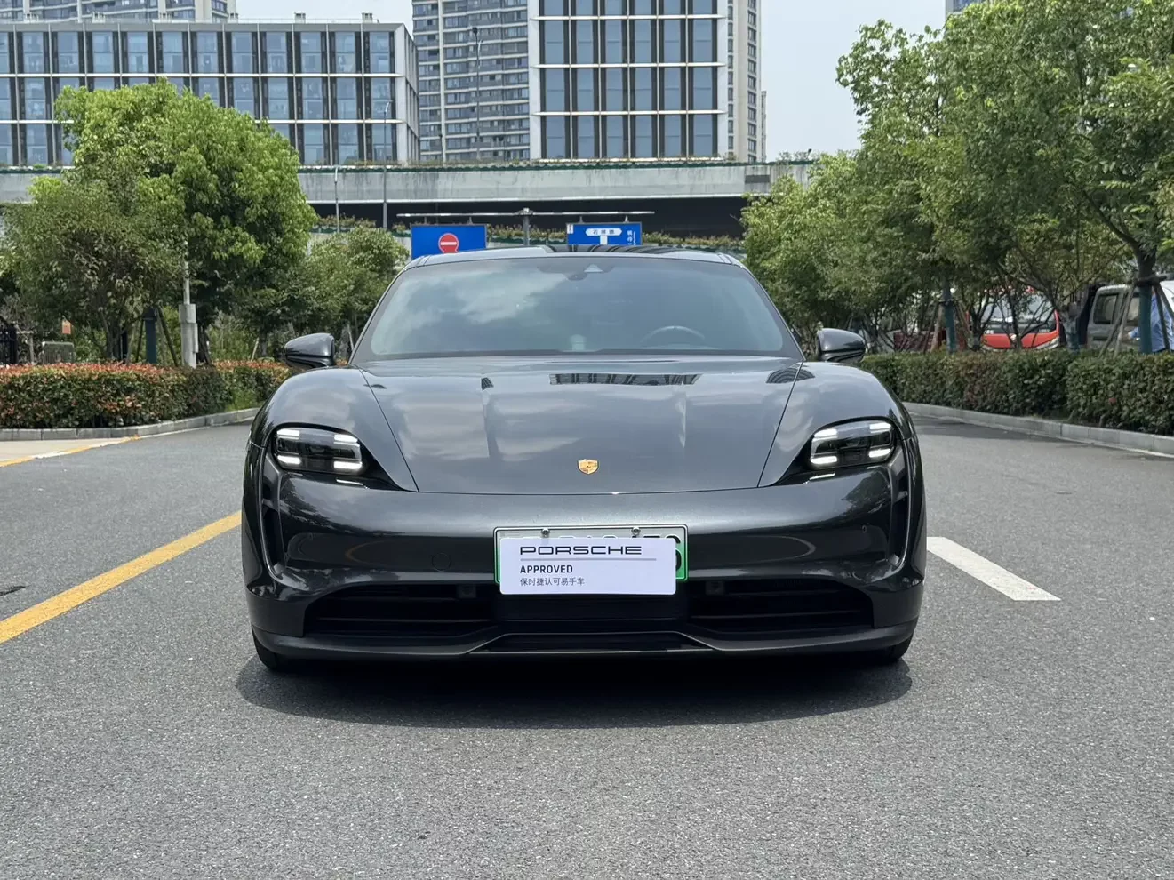Porsche Taycan