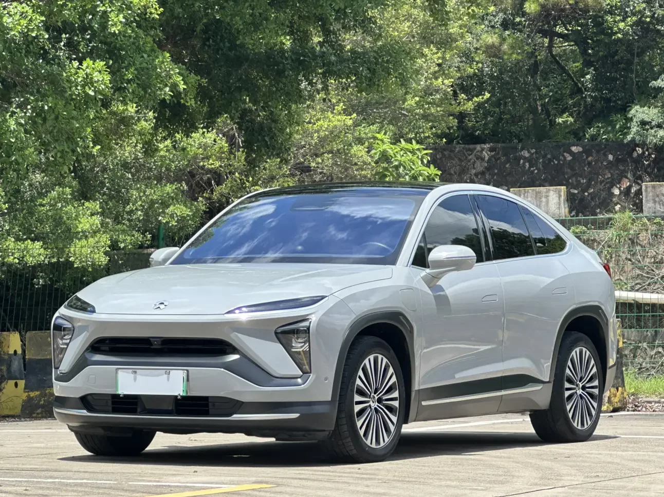 NIO EC6