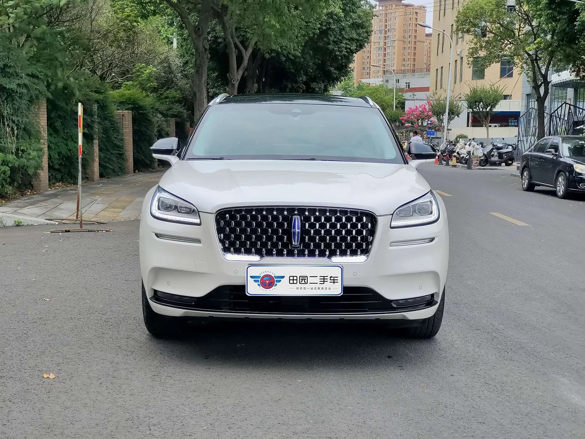 Lincoln Adventurer PHEV