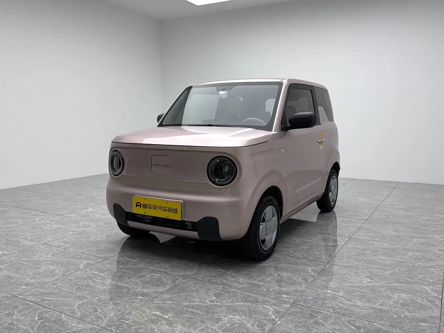 Geely panda