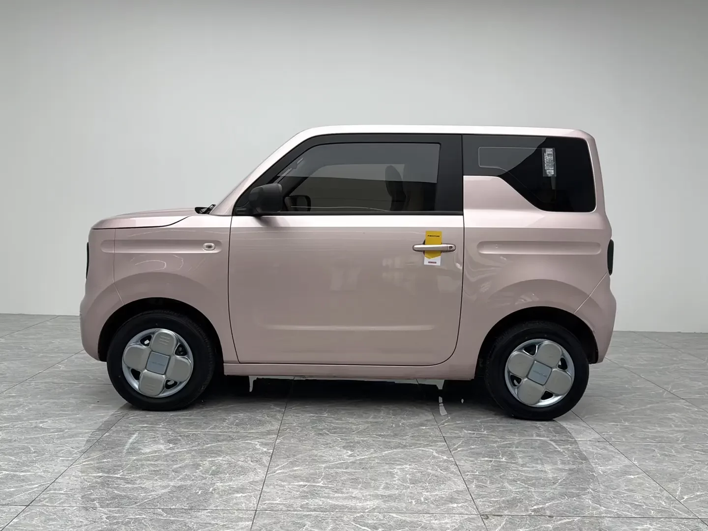 Geely panda