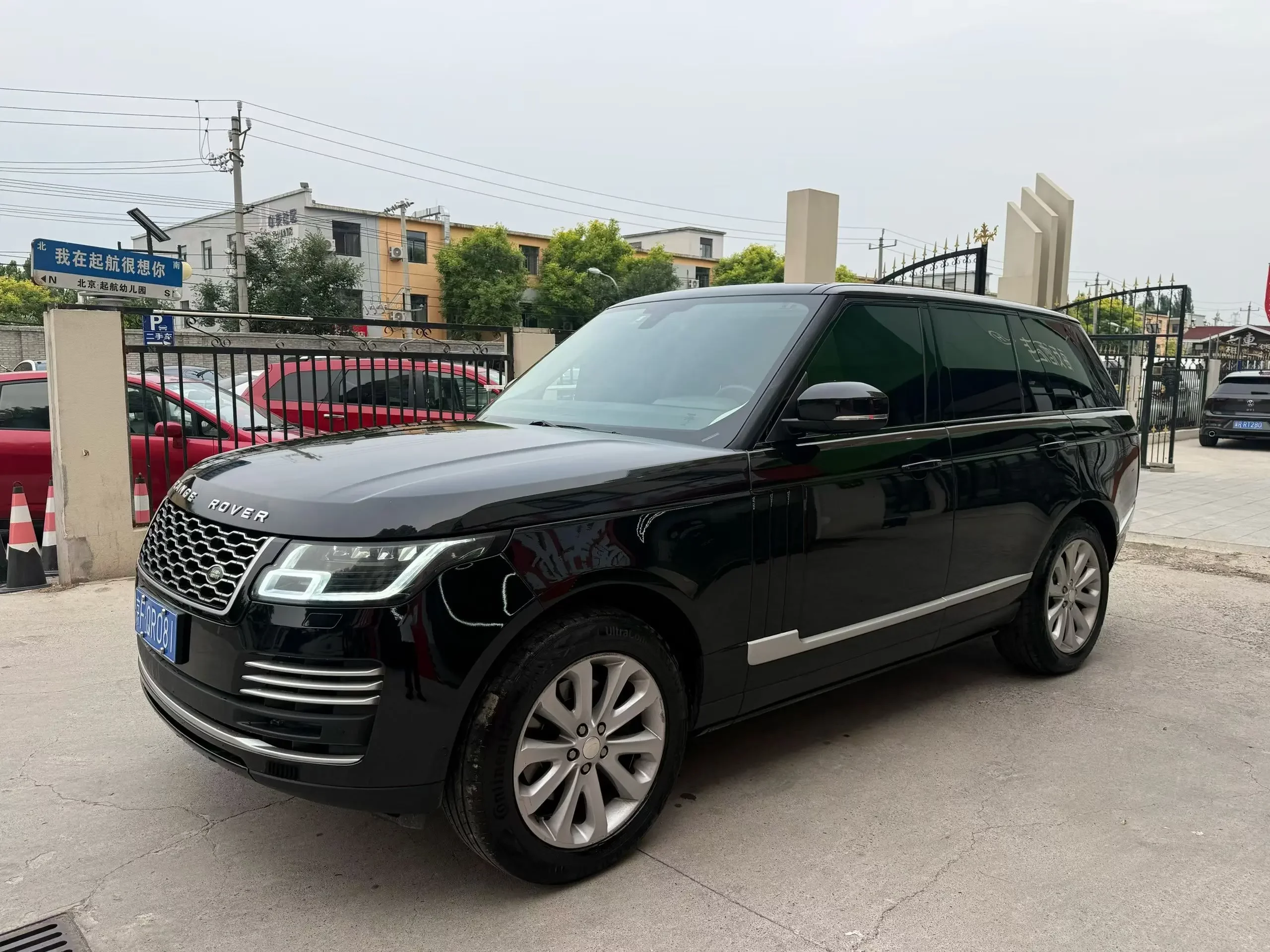 Land Rover range rover