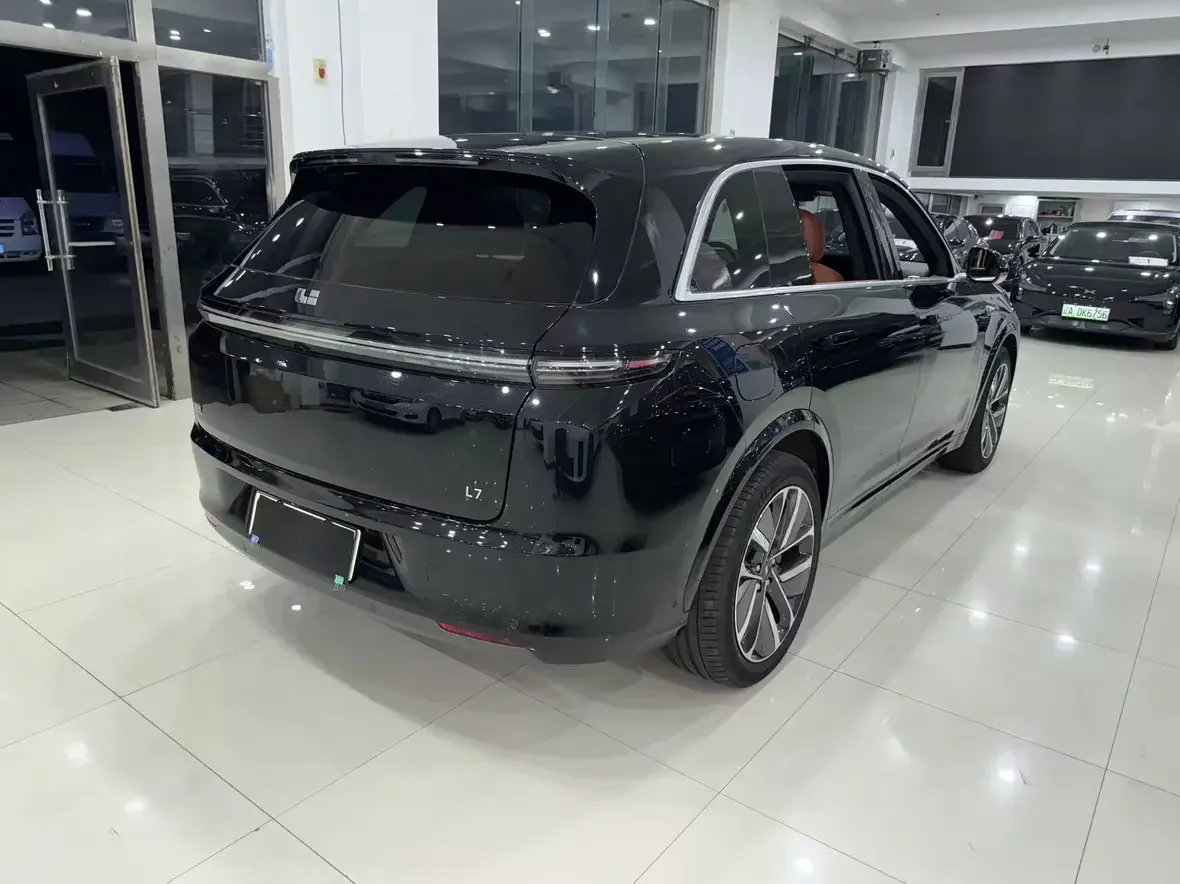 Lixiang L7