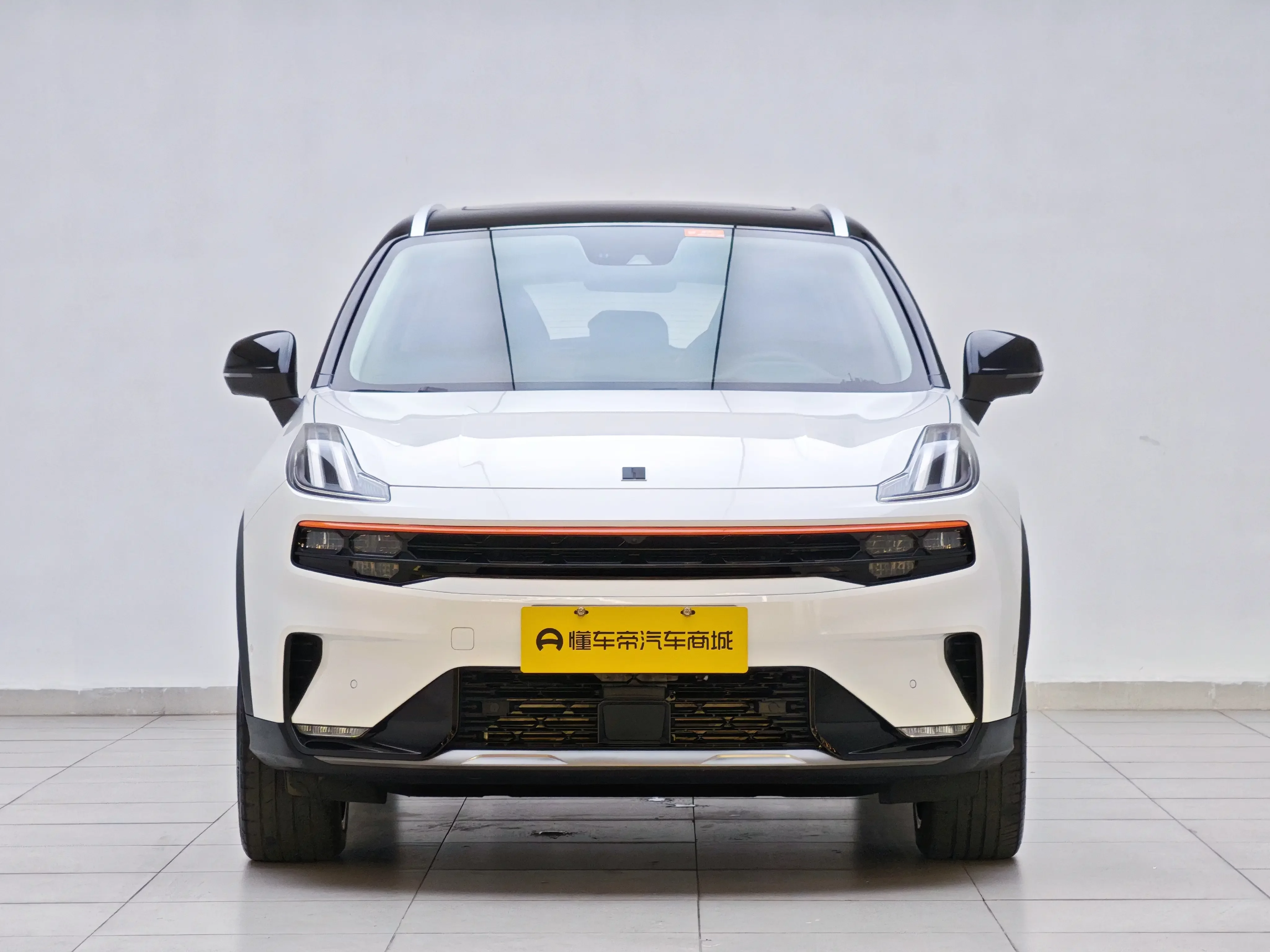 Lynk & Co 06