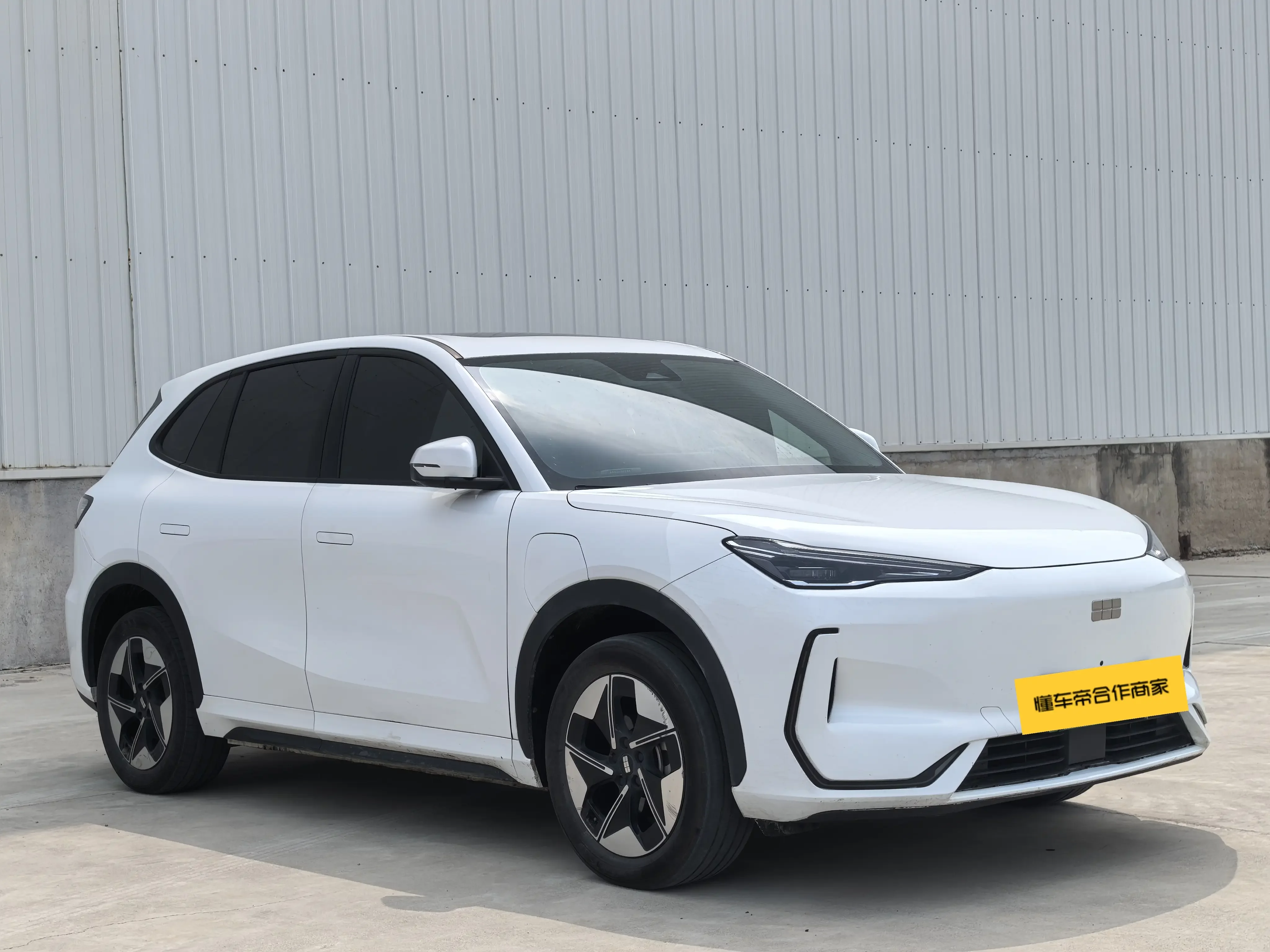 Geely Galaxy E5