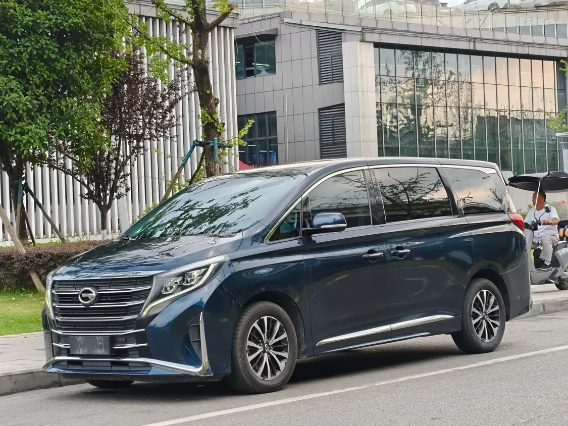 GAC Trumpchi M8  из Китая