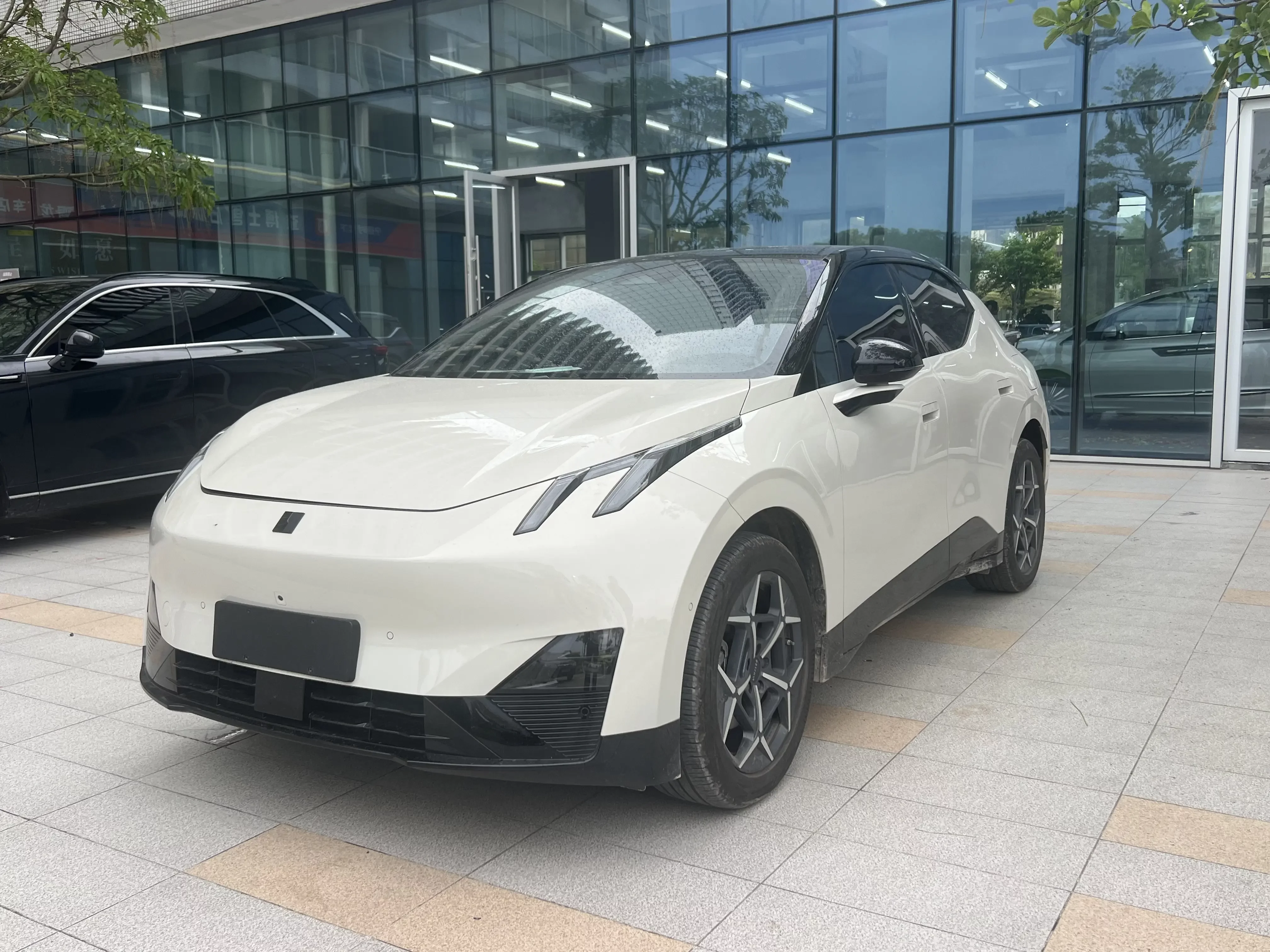 Lynk & Co Z20