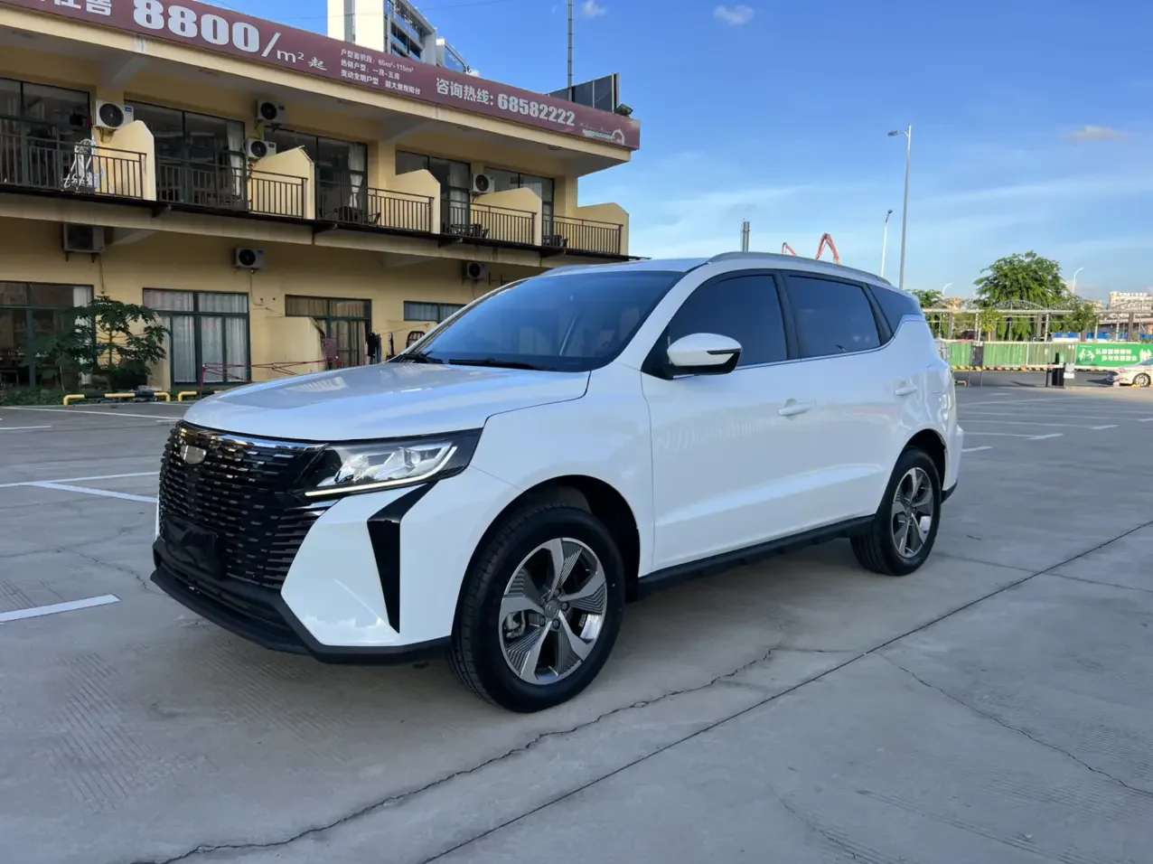 Geely Okavango