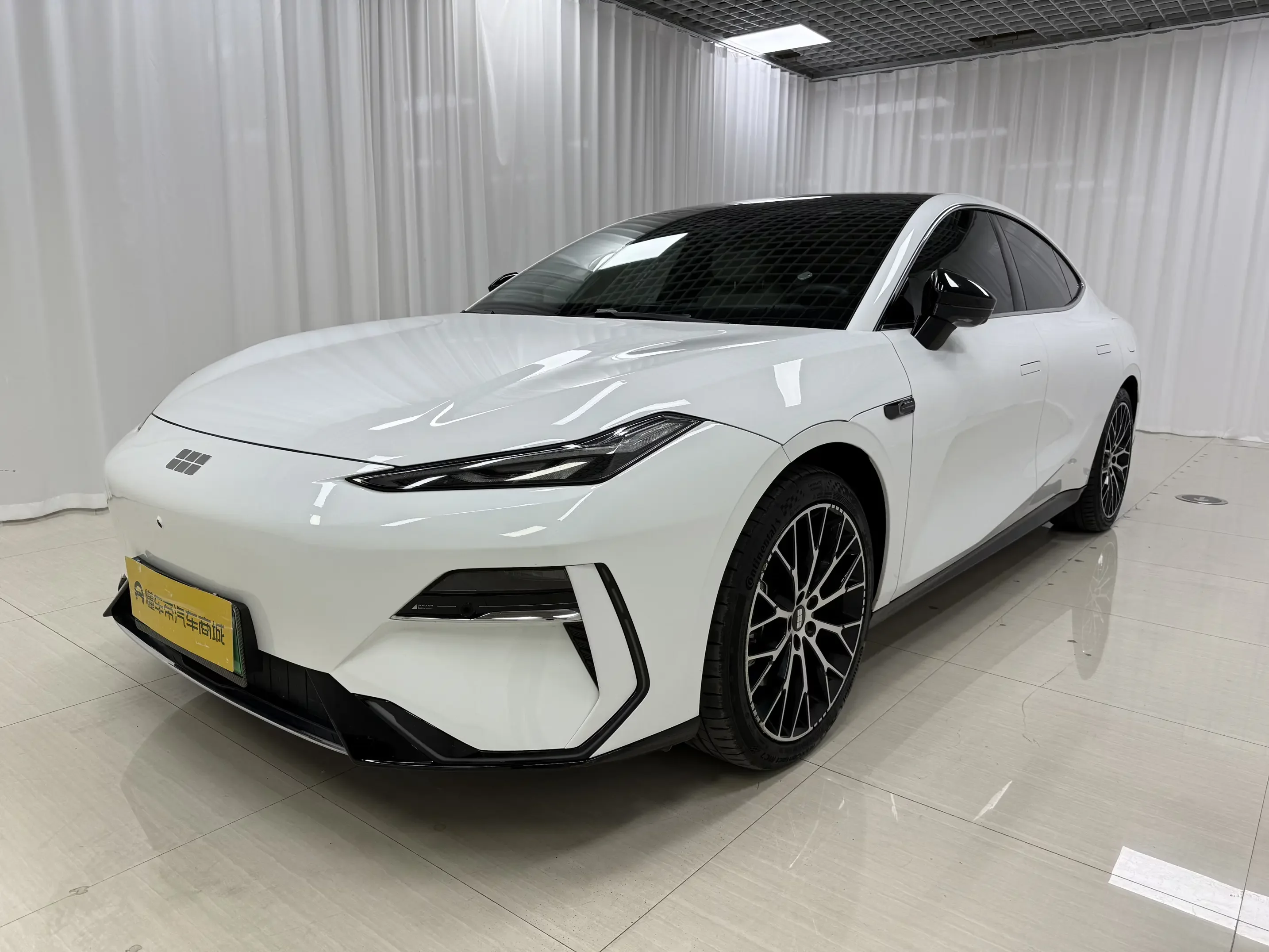 Geely Galaxy E8
