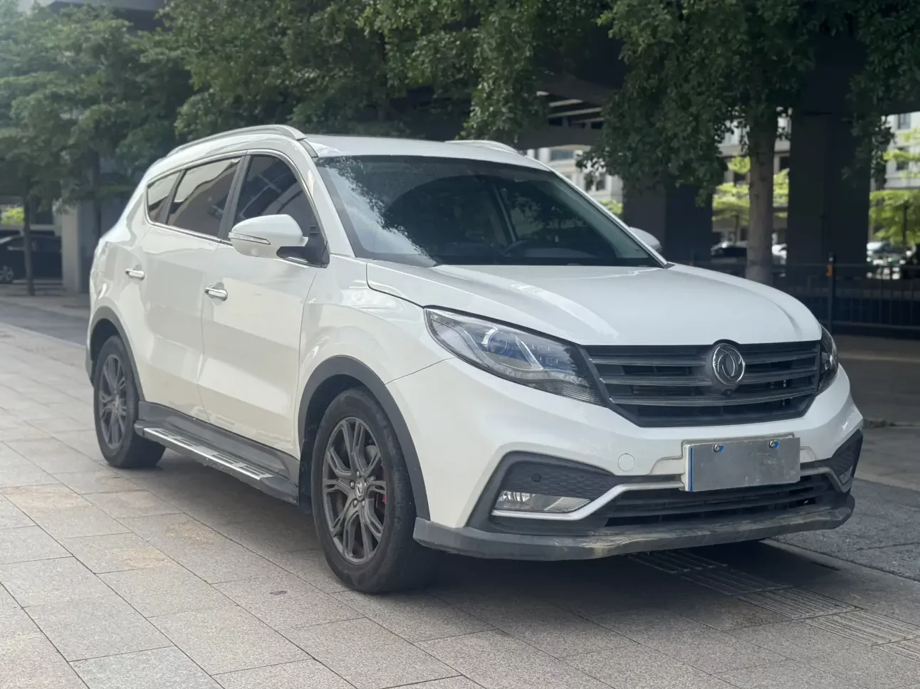 Dongfeng Fengon 580