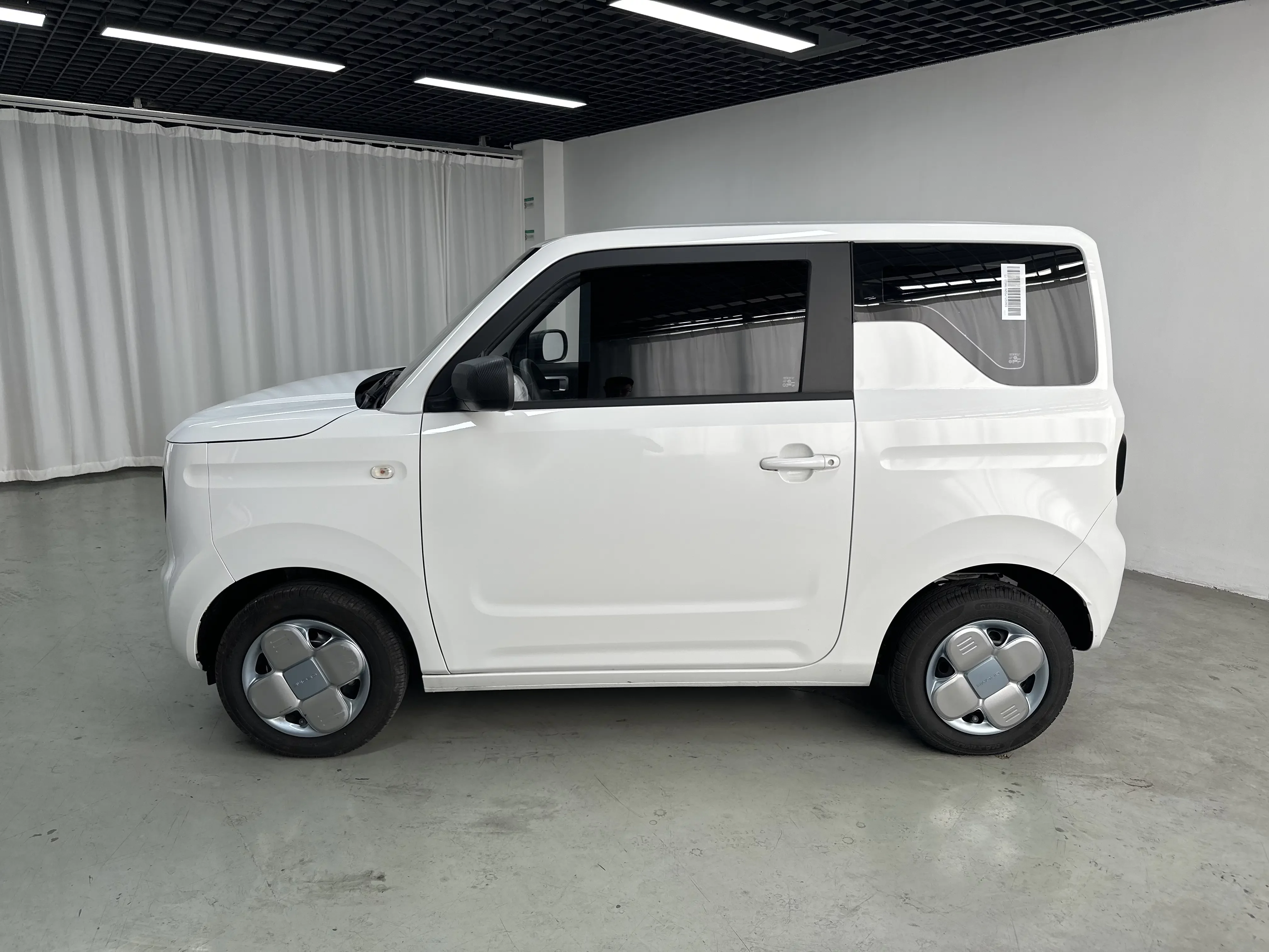 Geely panda