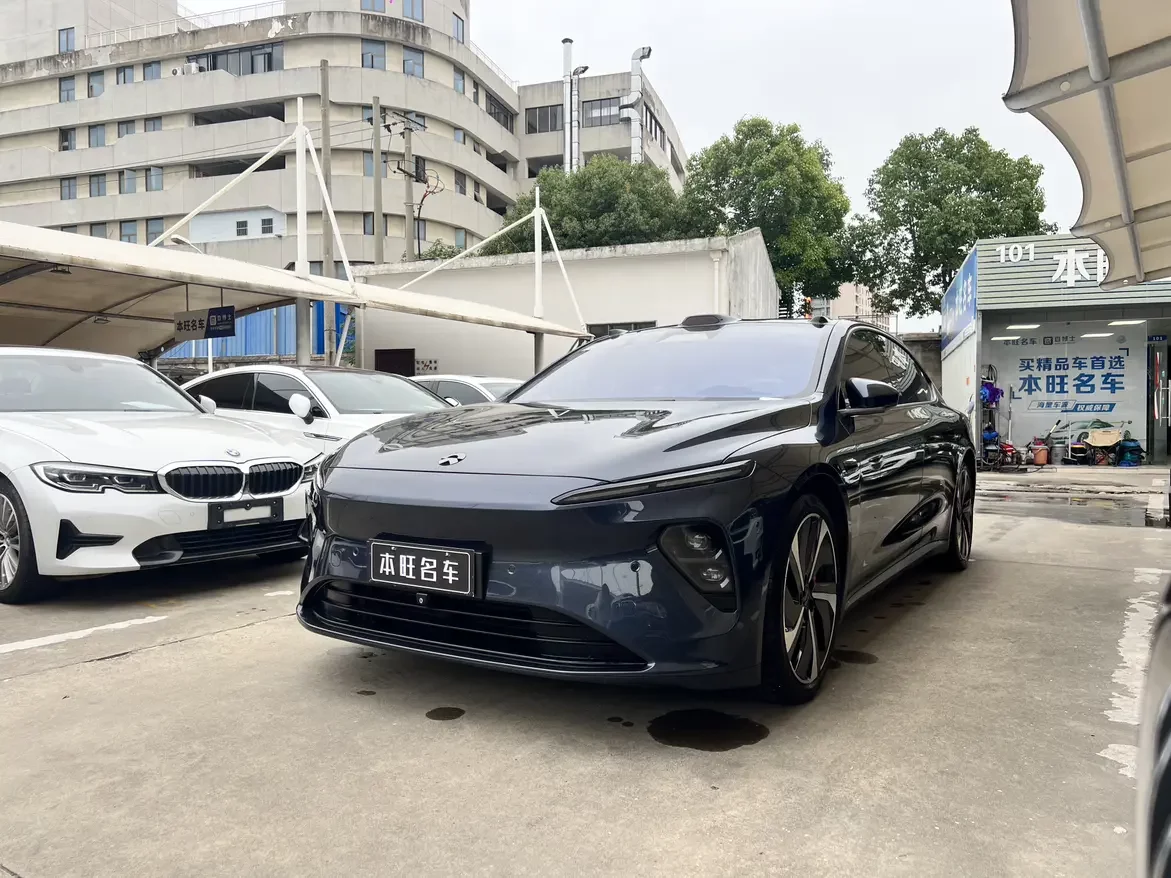 NIO ET7