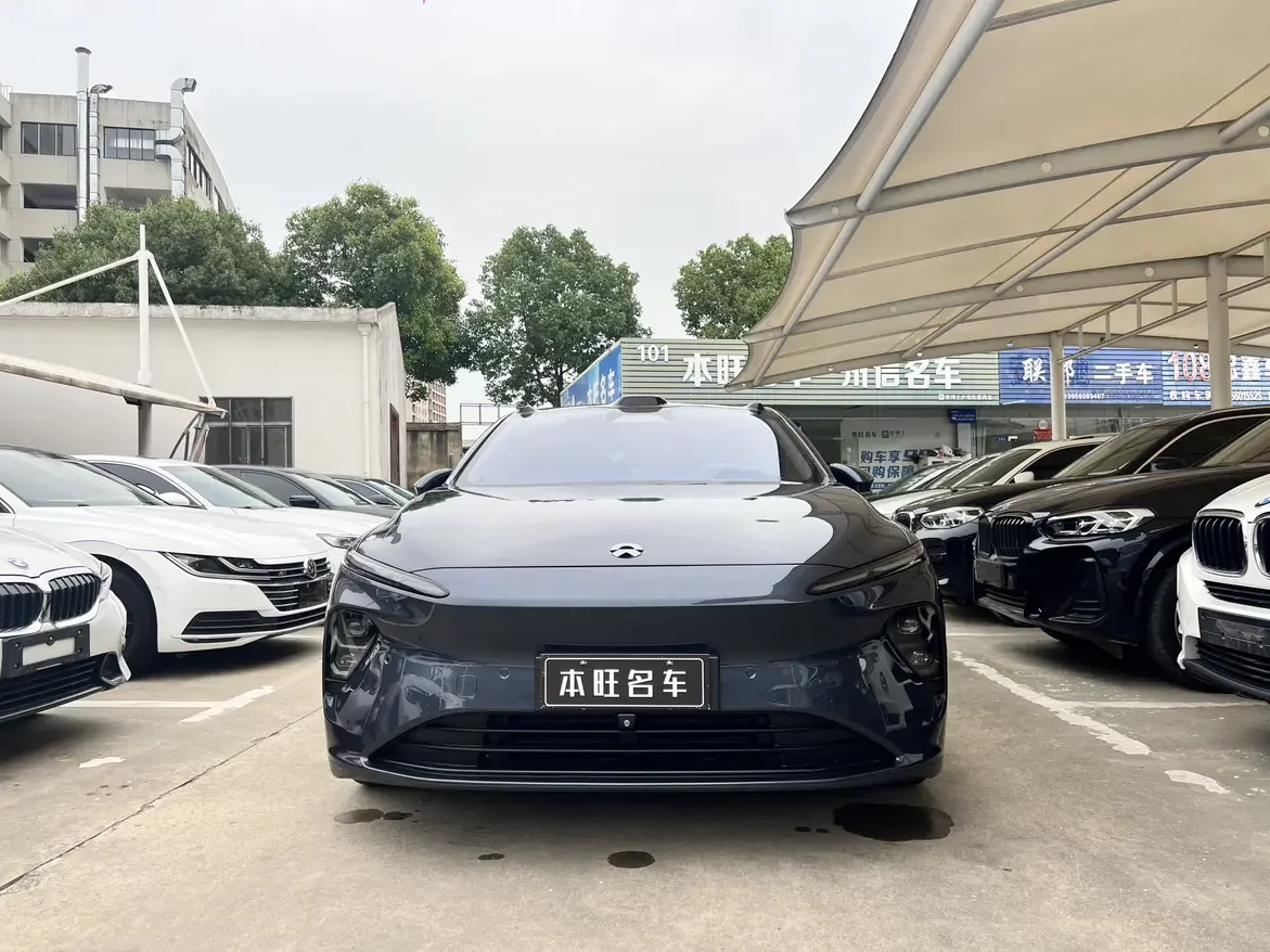 NIO ET7