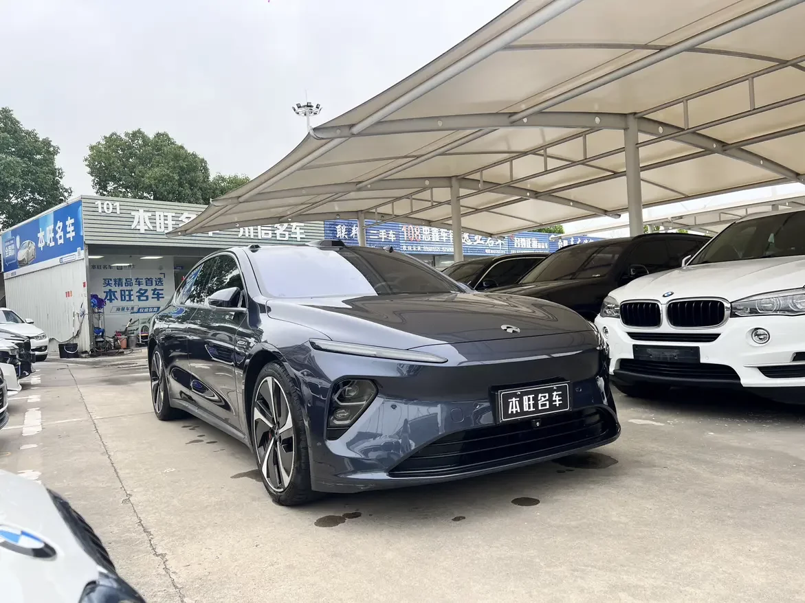 NIO ET7