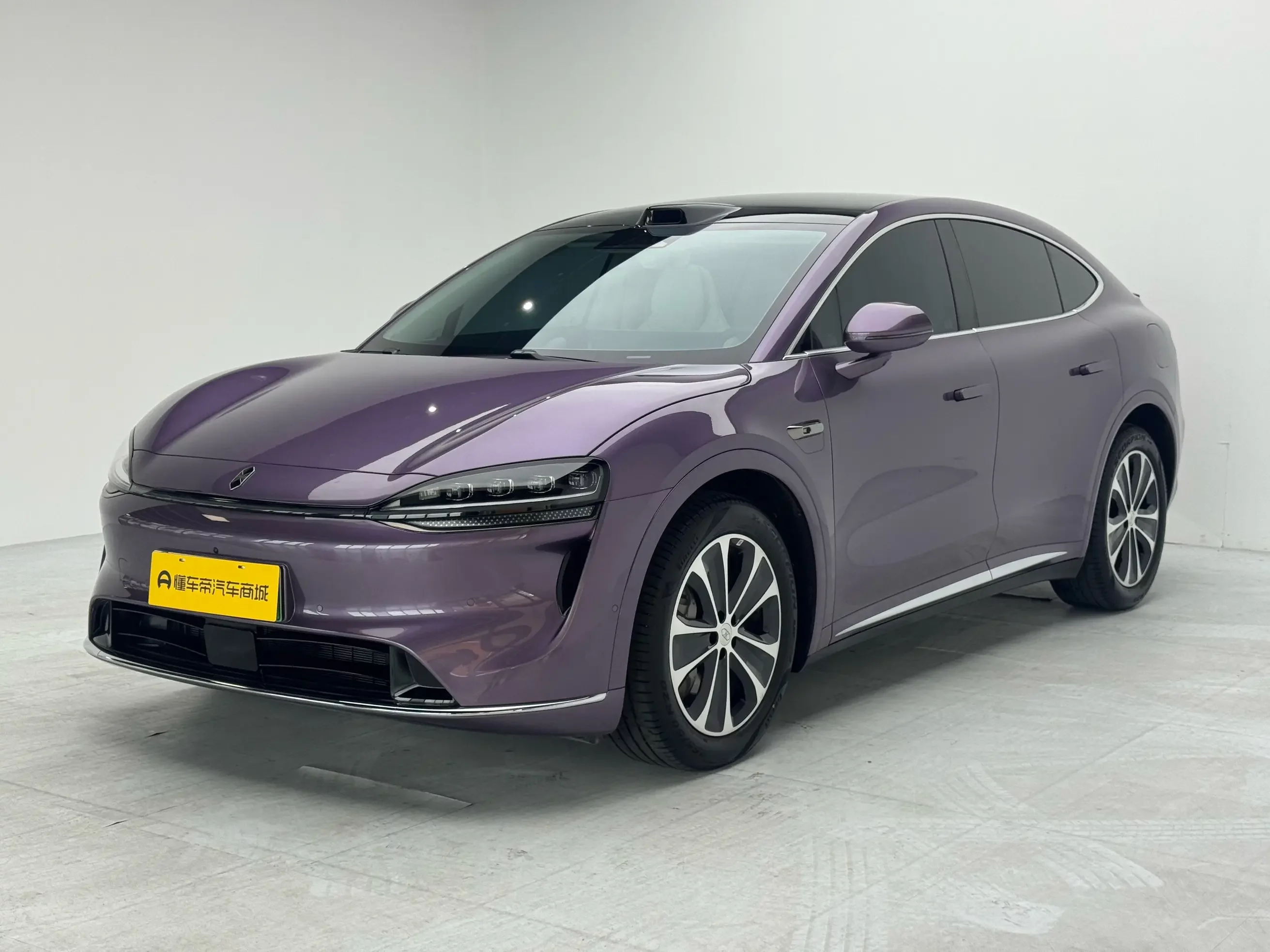 Luxeed Zhijie R7