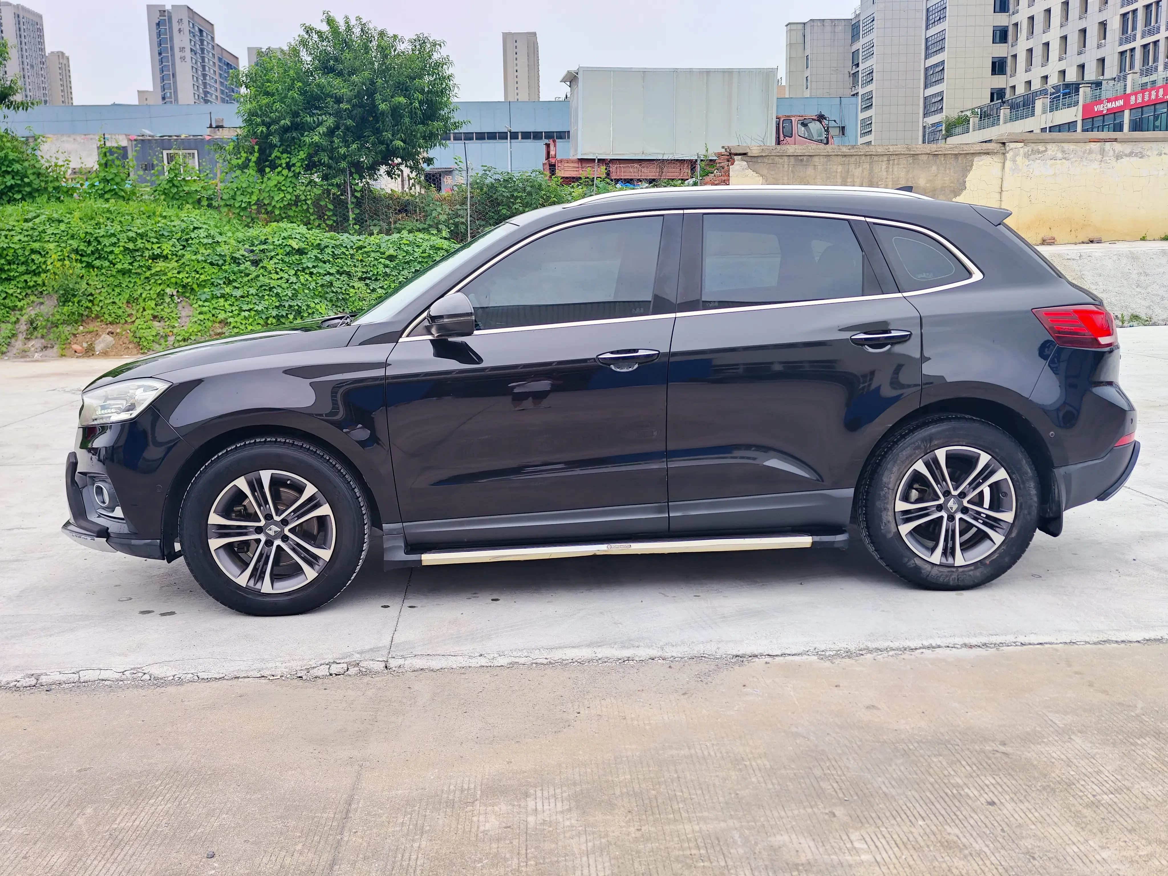 Borgward BX7