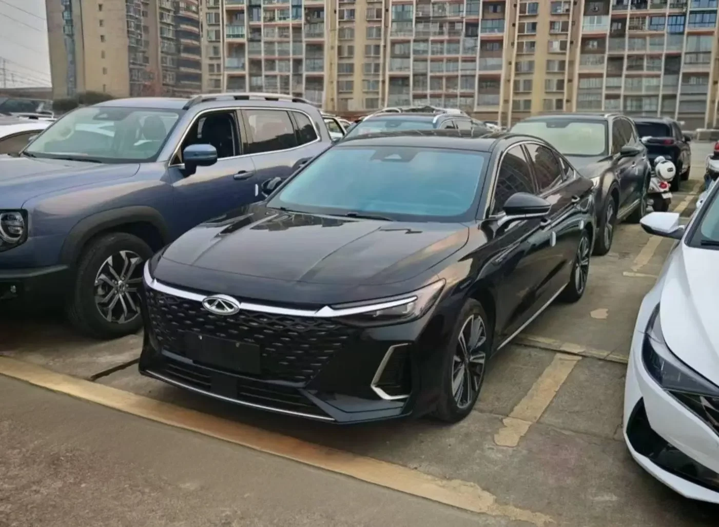 Chery Arrizo 8