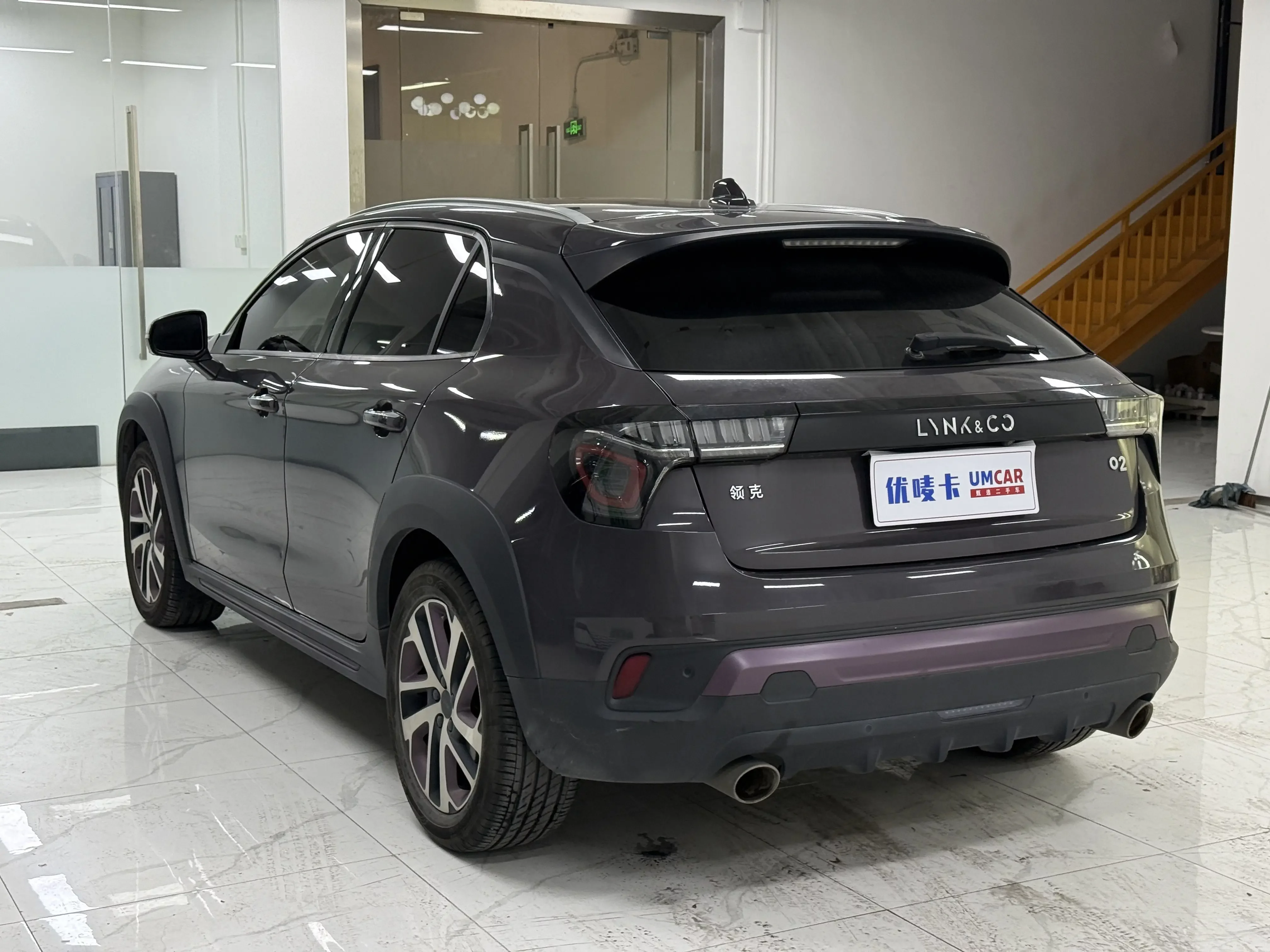 Lynk & Co 02