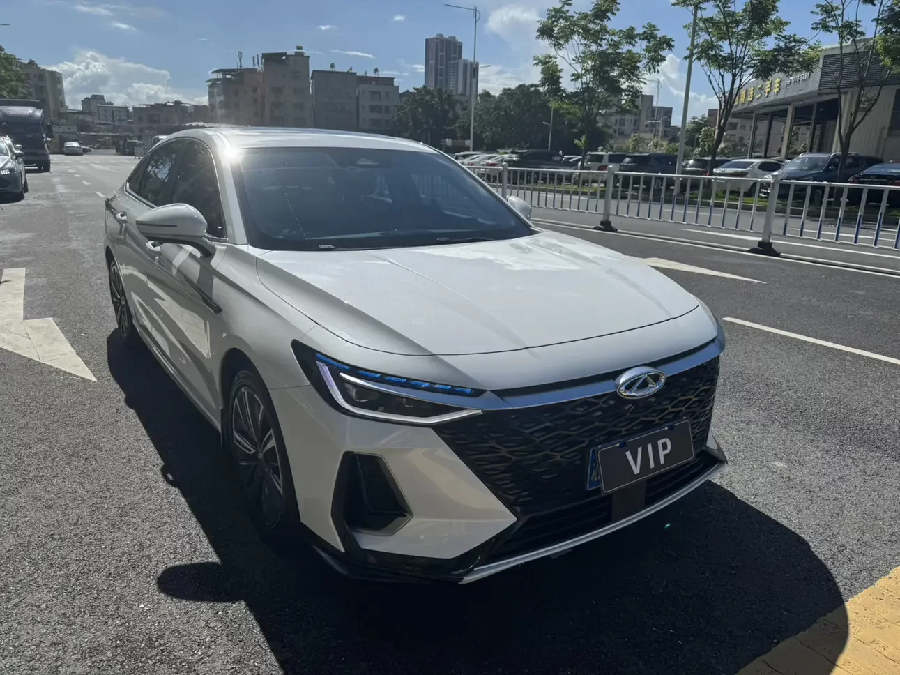 Chery Arrizo 8