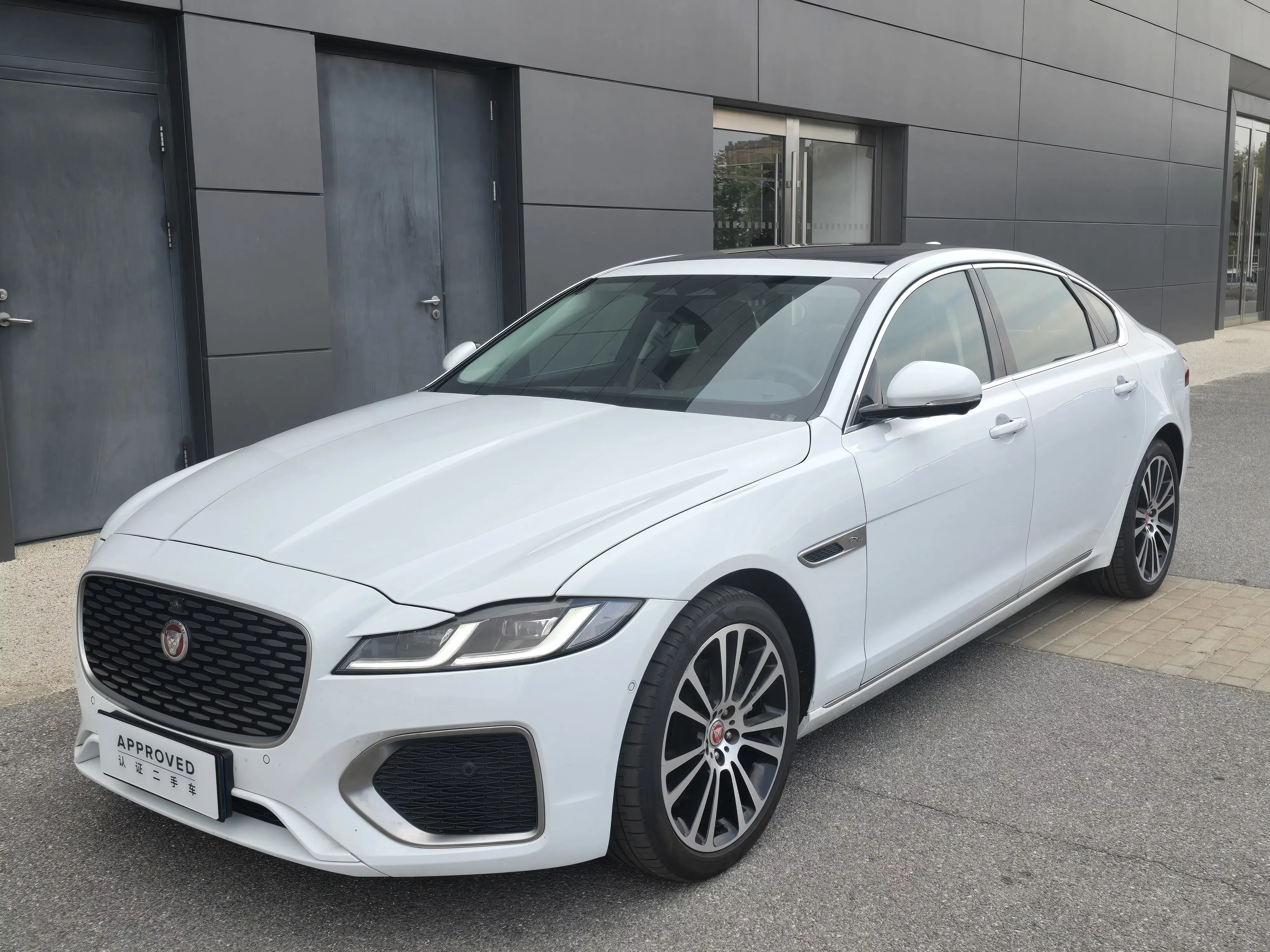 Jaguar XFL