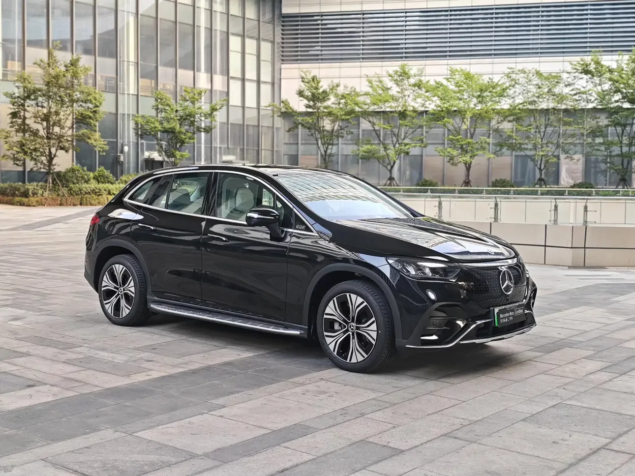 Mercedes-Benz EQE SUV