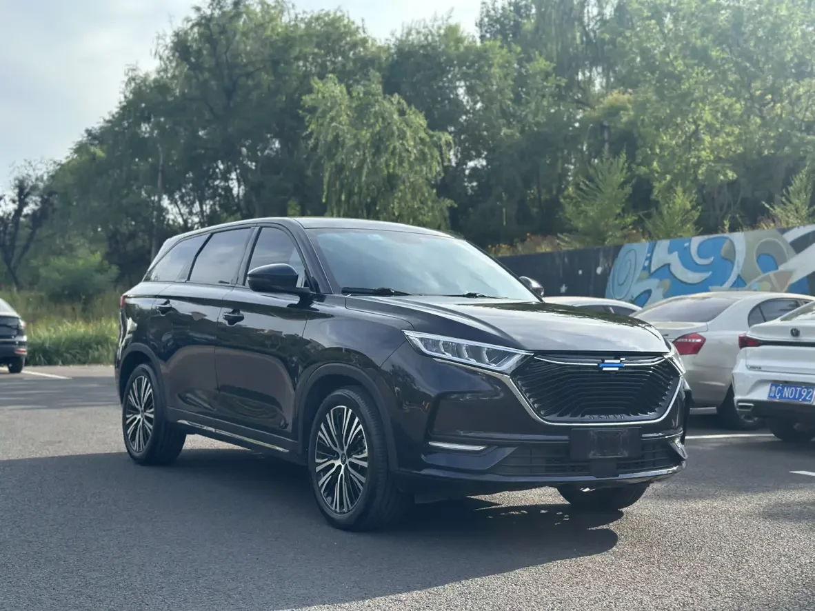 Oshan Changan Auchan X7