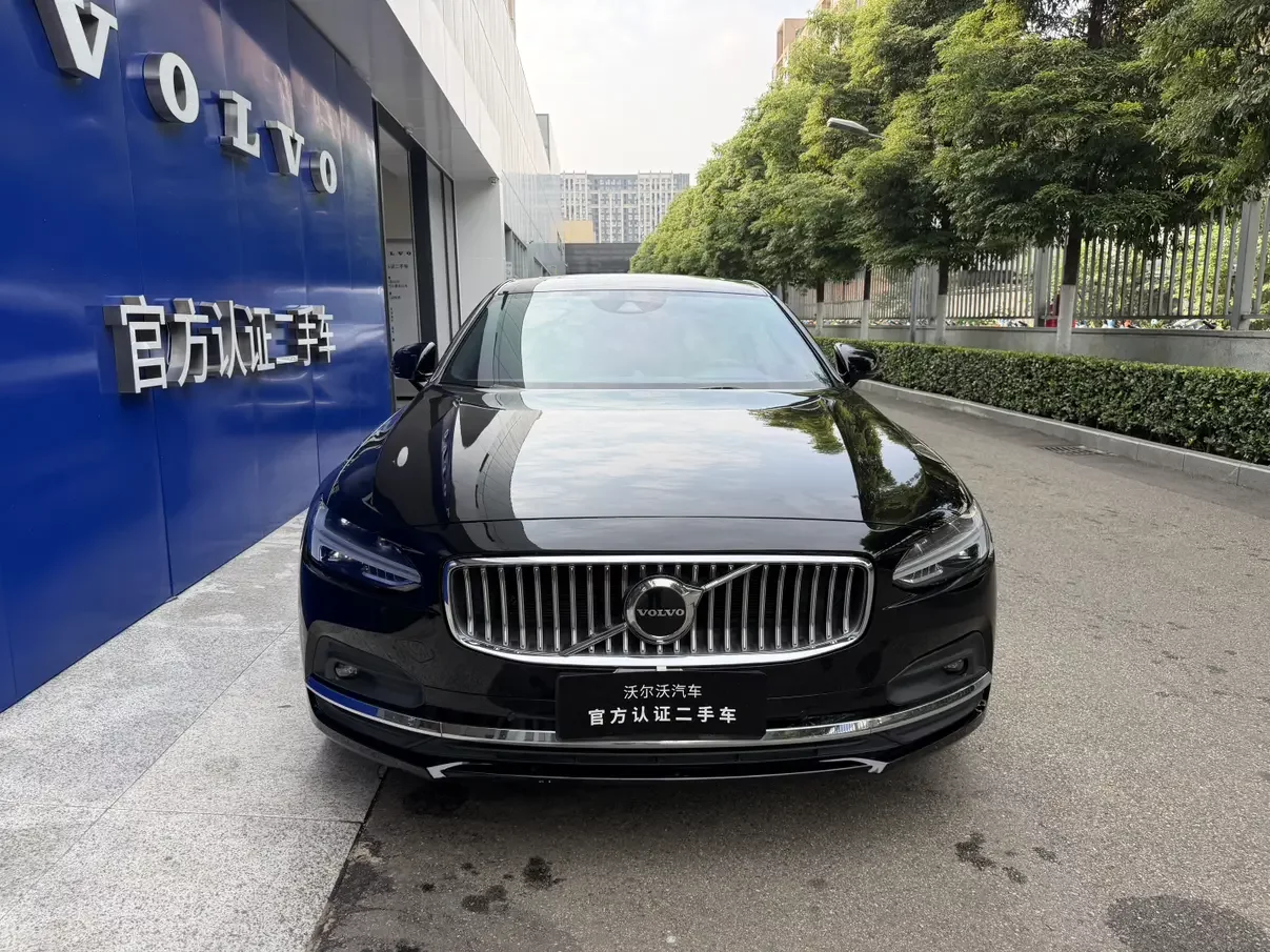 Volvo S90