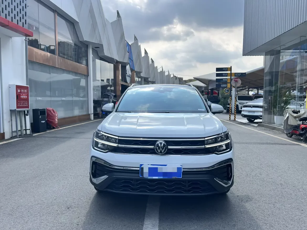Volkswagen Tharu