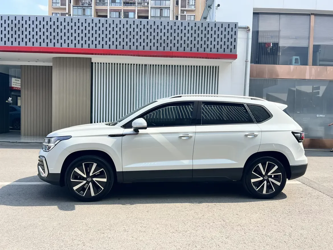 Volkswagen Tharu