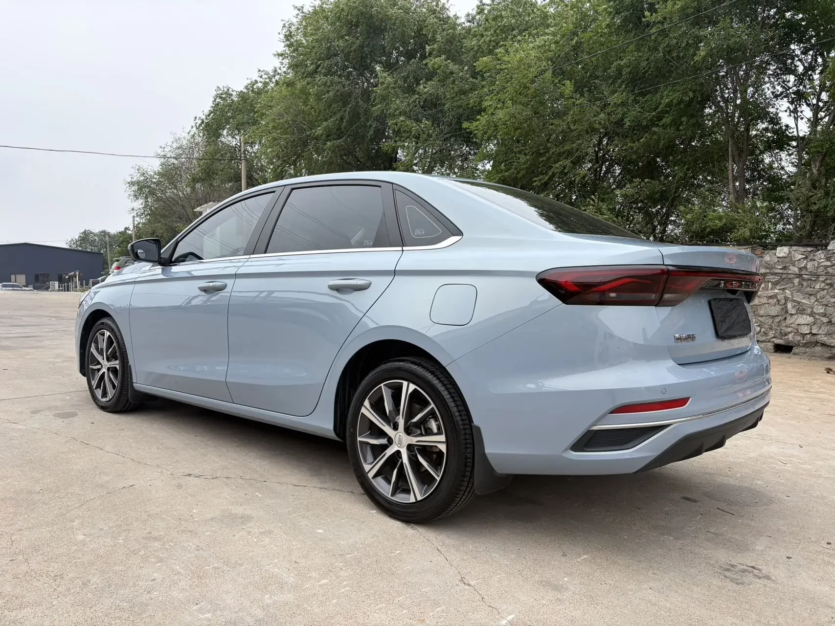 Geely emgrand