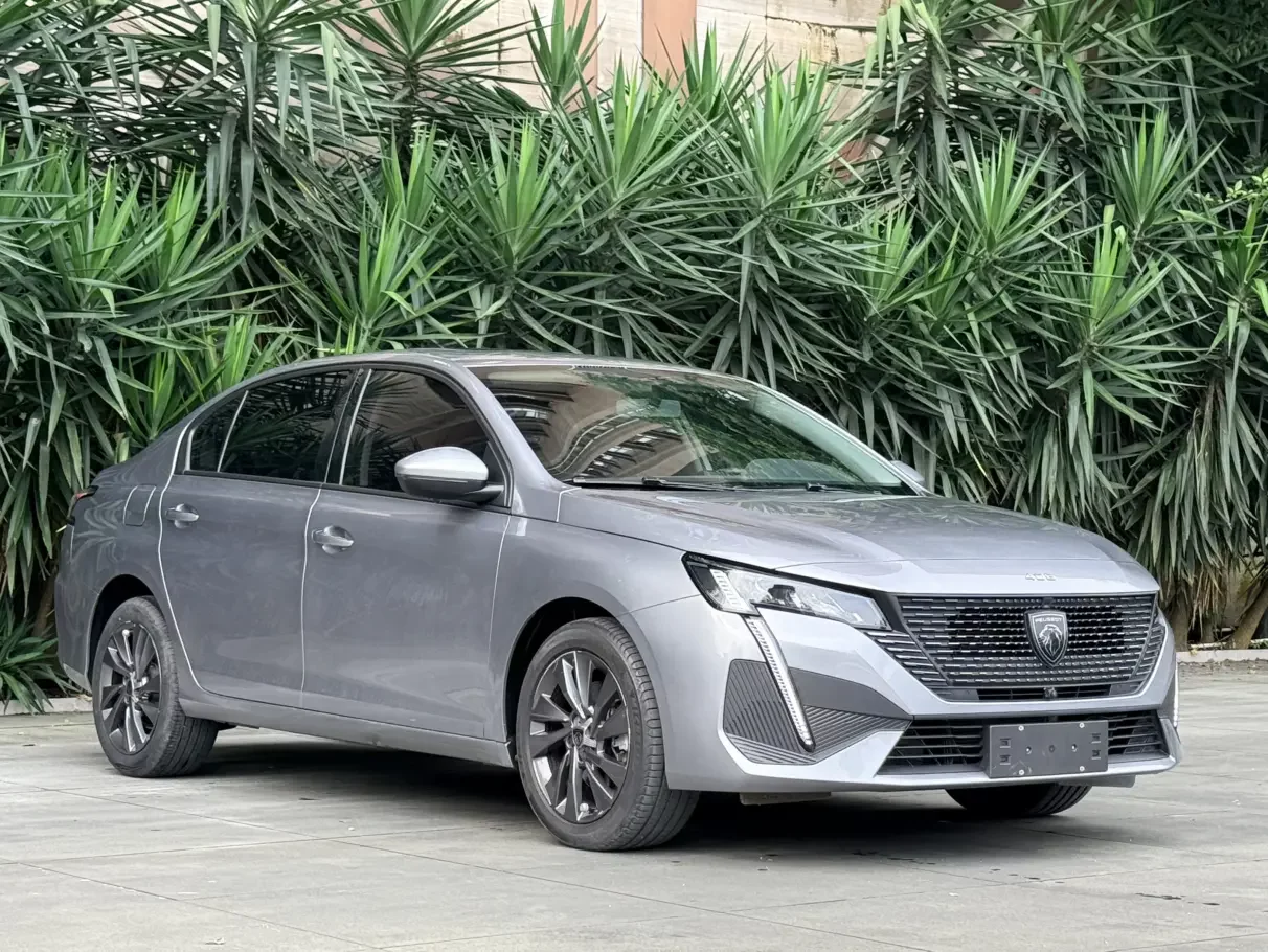 Peugeot 408