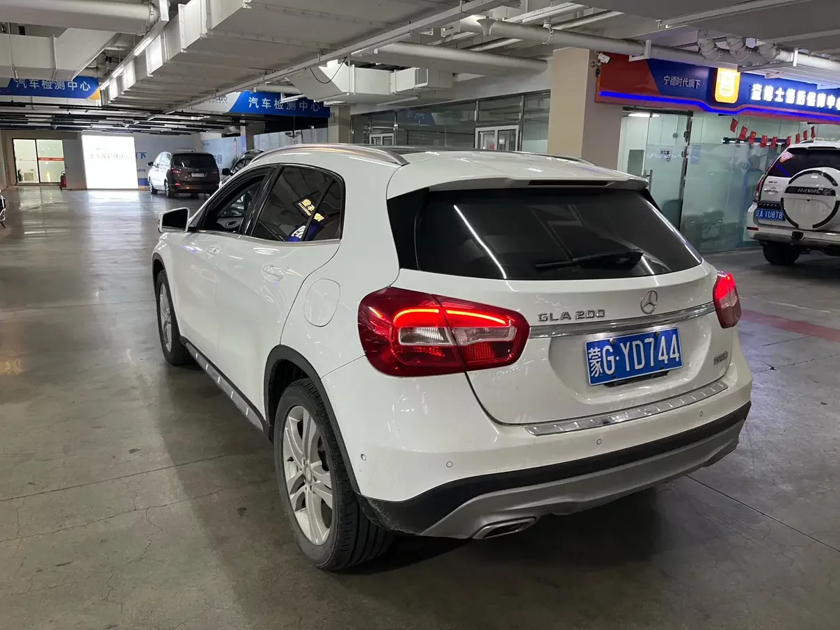 Mercedes-Benz GLA