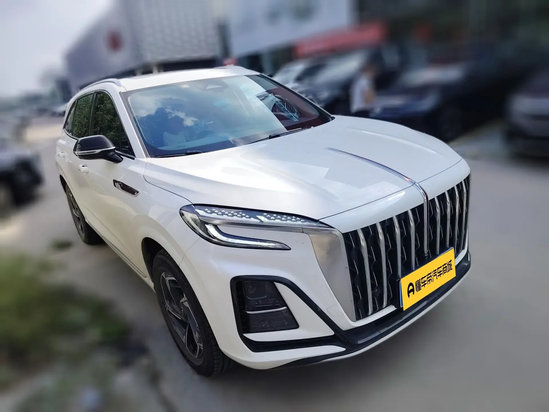 Hongqi HS3