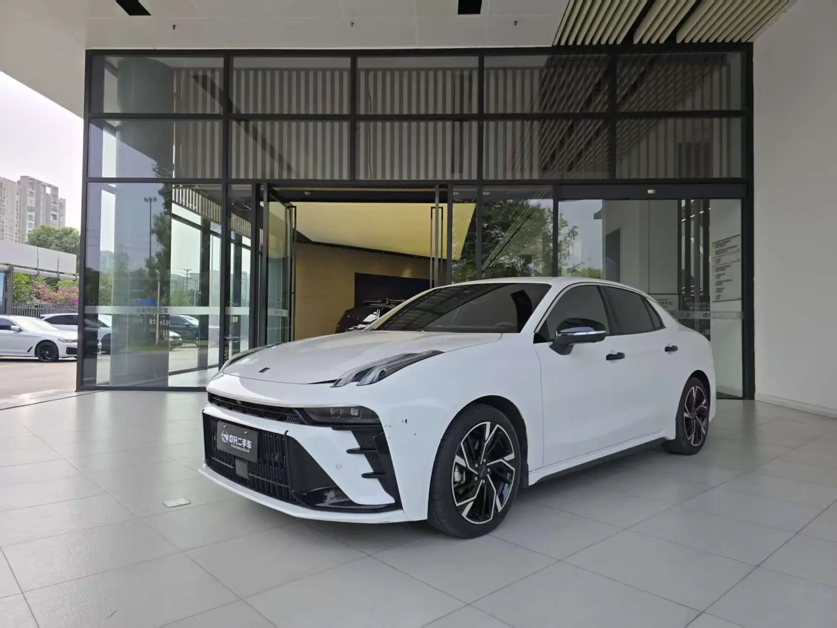 Lynk & Co 03