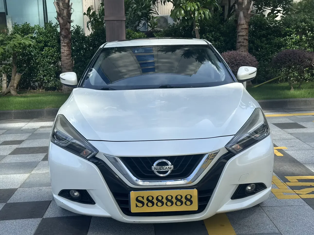 Nissan bluebird