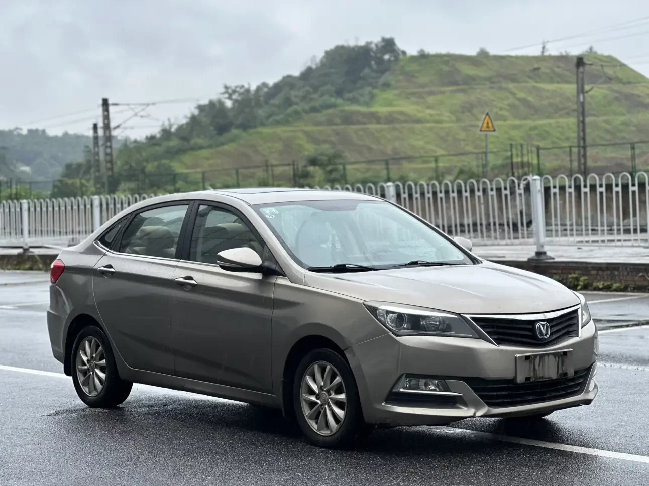 Changan Yuexiang V7