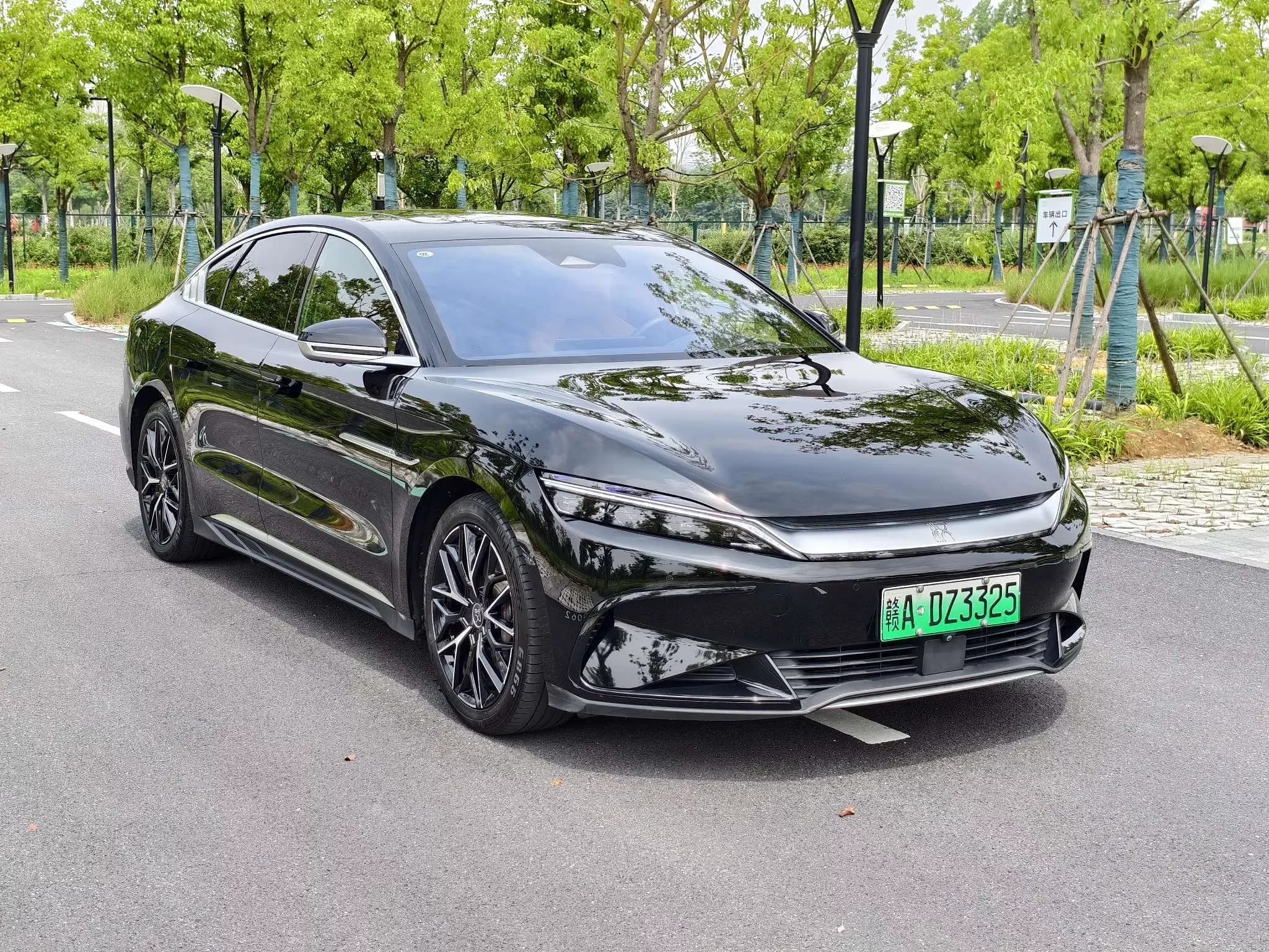 BYD Han EV